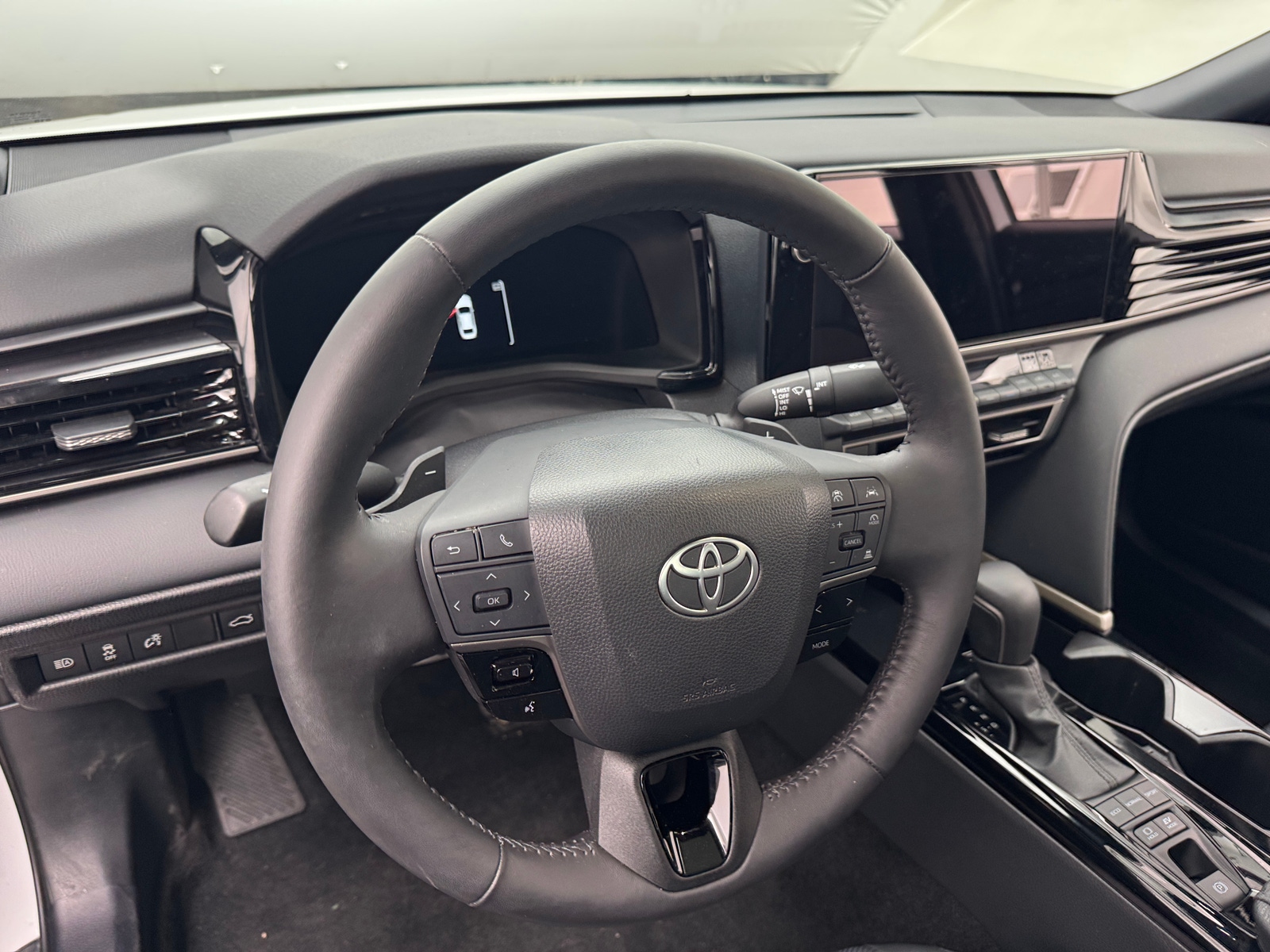 Thumbnail: 2025 Toyota Camry - 4