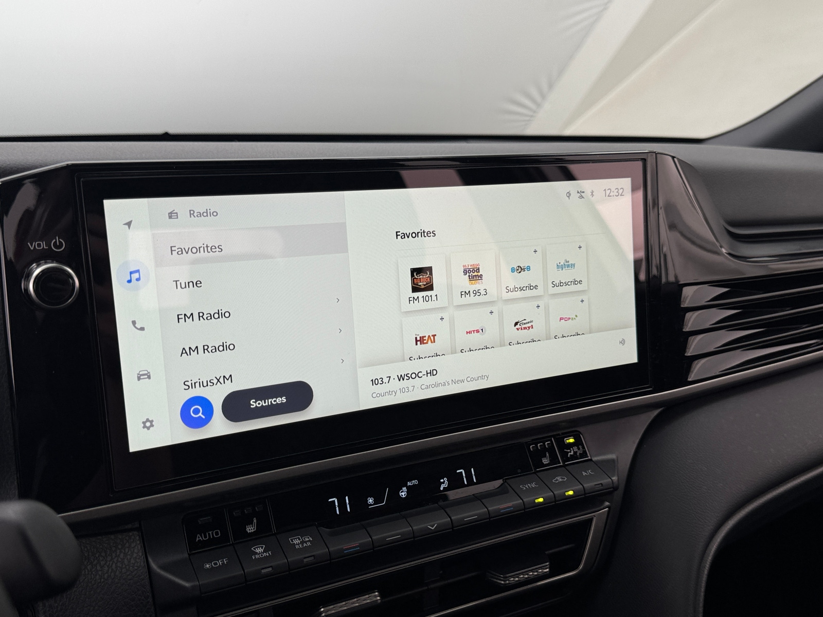 Thumbnail: 2025 Toyota Camry - 3