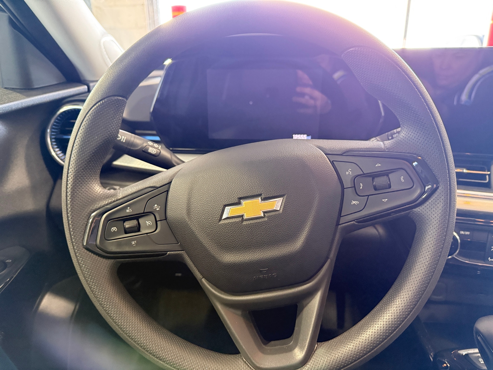 Thumbnail: 2025 Chevrolet Trax - 5