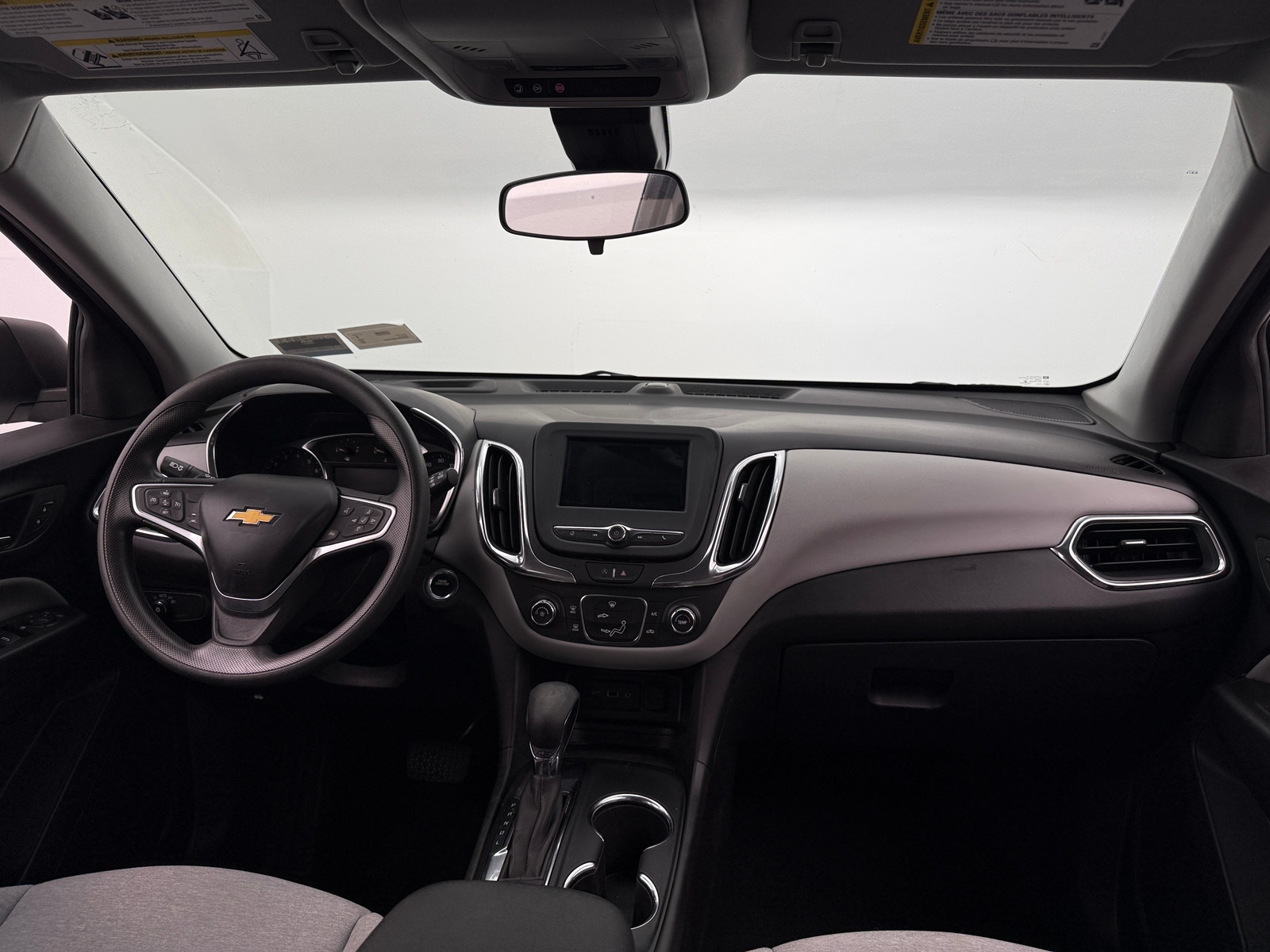 Thumbnail: 2022 Chevrolet Equinox - 3