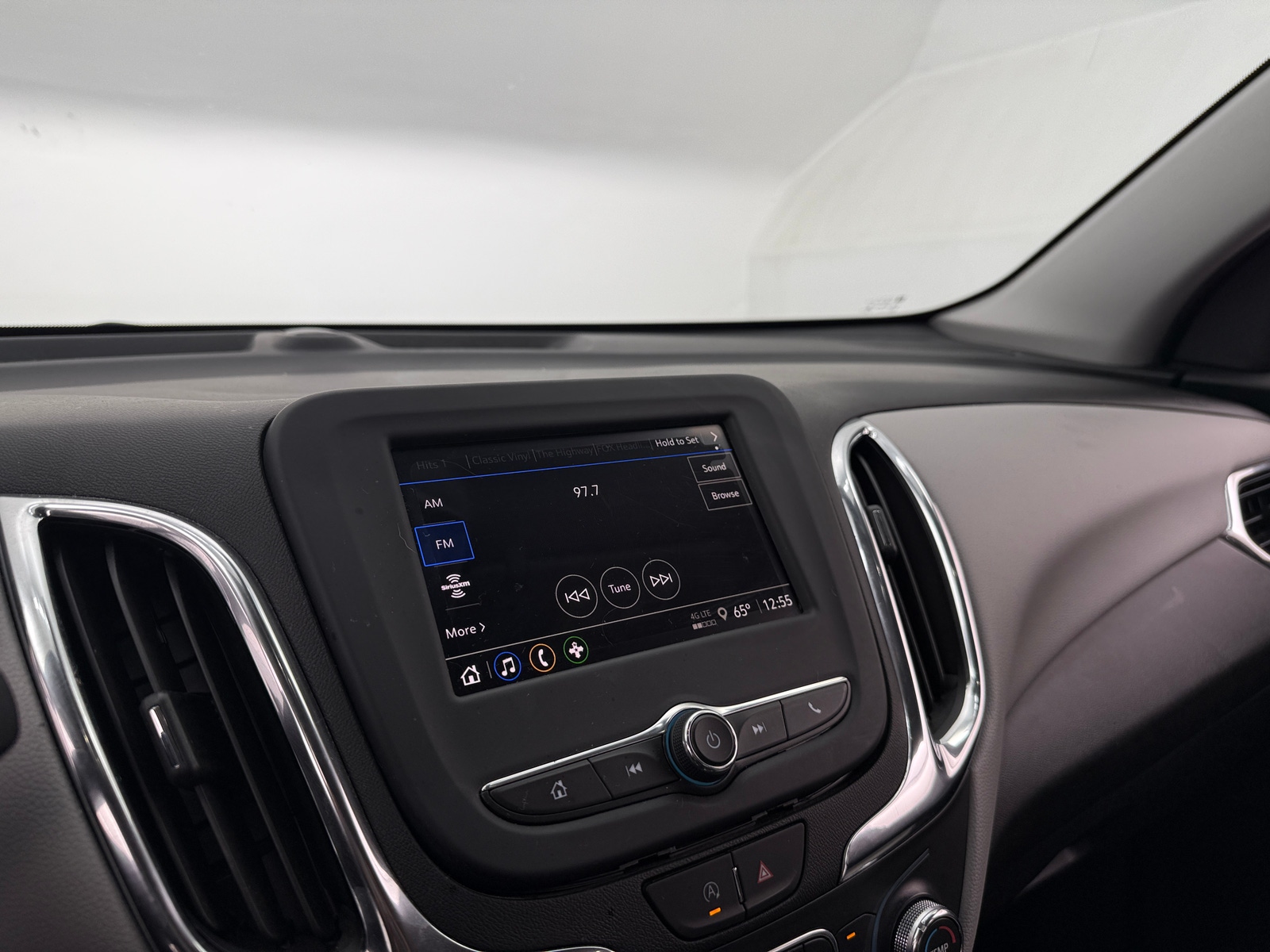 Thumbnail: 2022 Chevrolet Equinox - 4