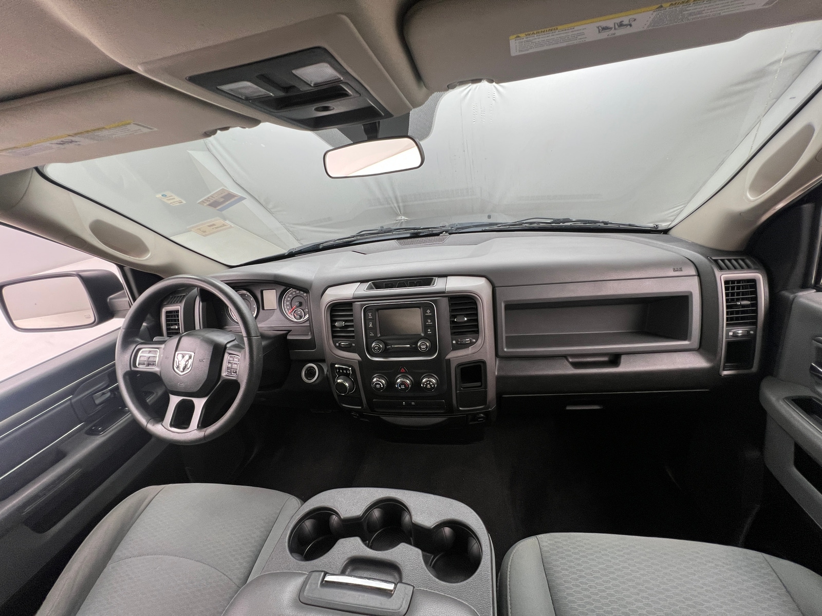 Thumbnail: 2019 RAM 1500 Classic - 3