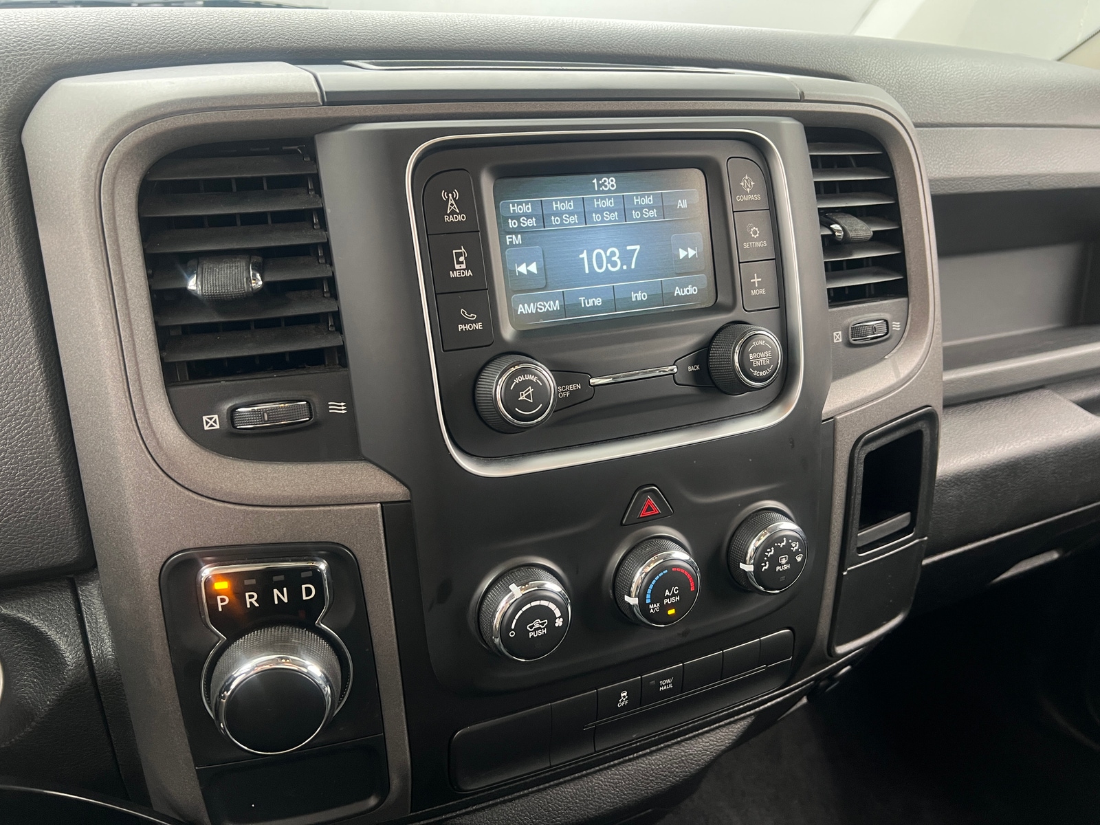 Thumbnail: 2019 RAM 1500 Classic - 4