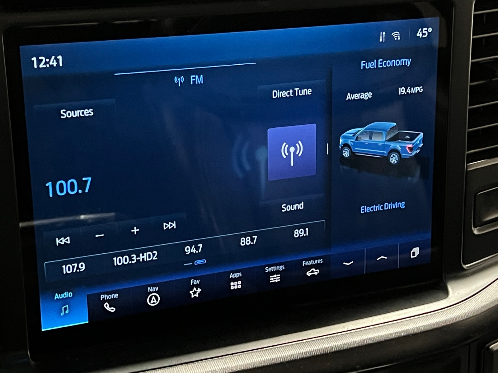 Thumbnail: 2022 Ford Econoline - 3