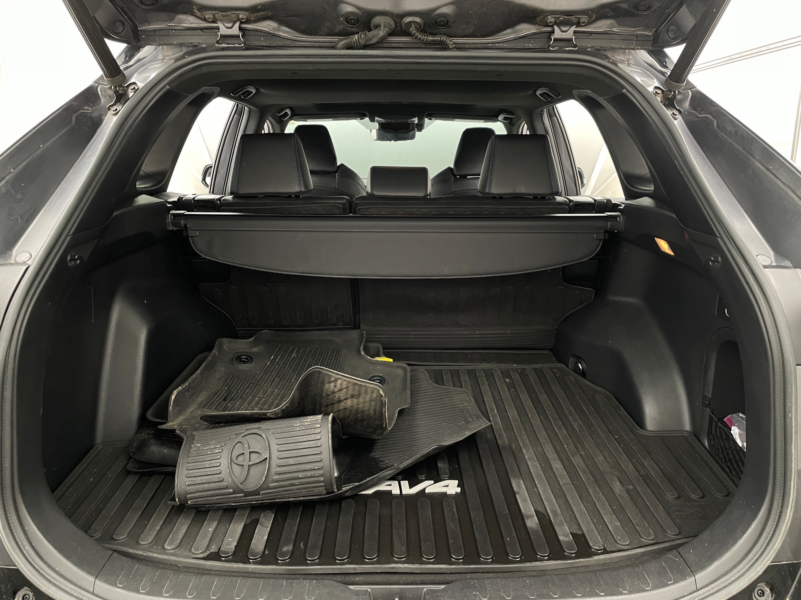 Thumbnail: 2021 Toyota RAV4 - 7