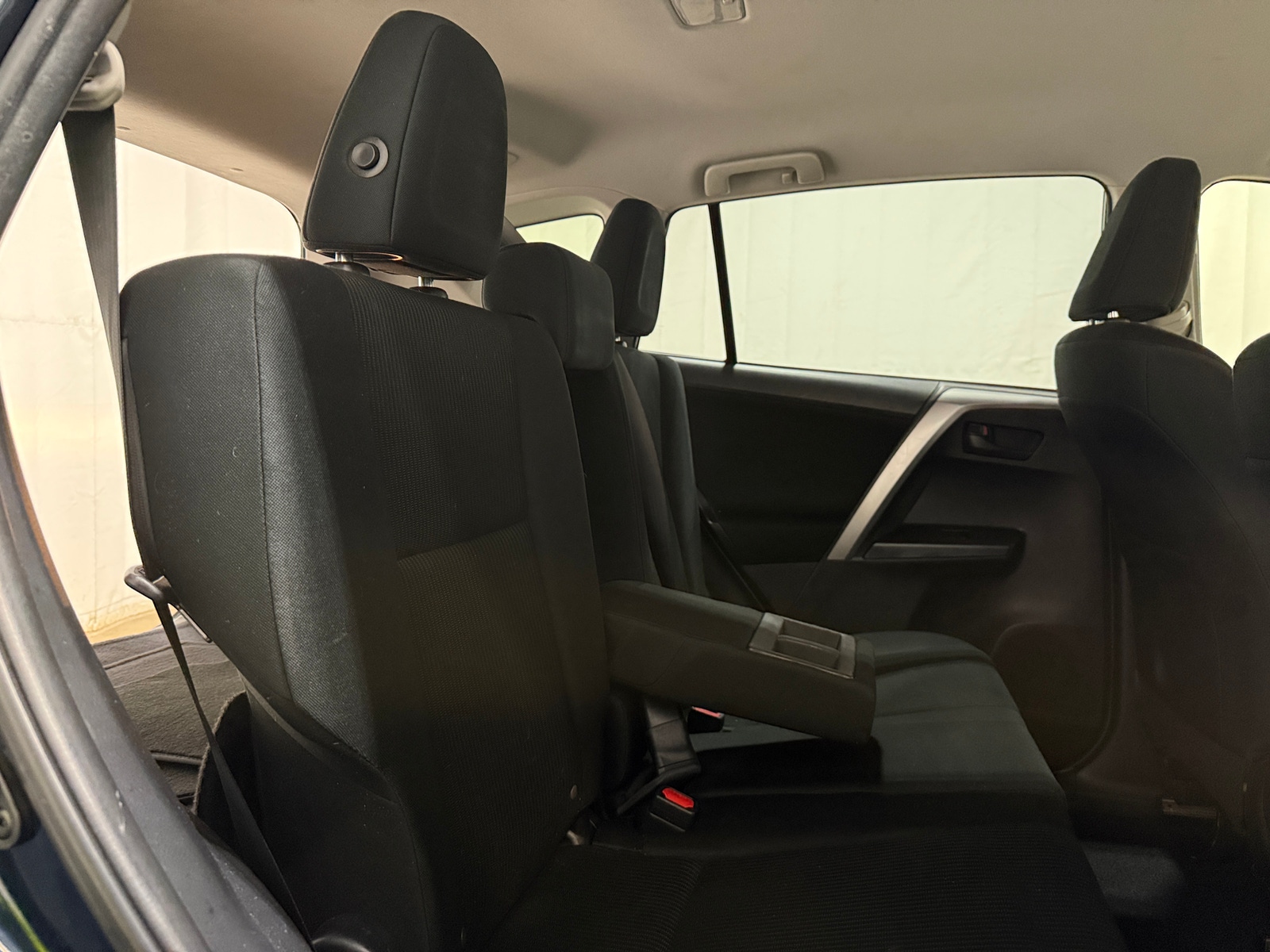 Thumbnail: 2017 Toyota RAV4 - 6