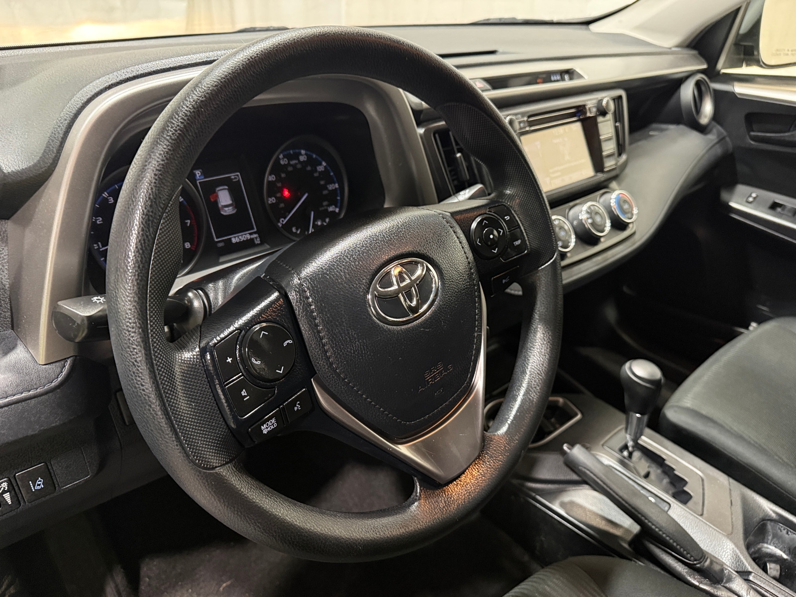 Thumbnail: 2017 Toyota RAV4 - 5