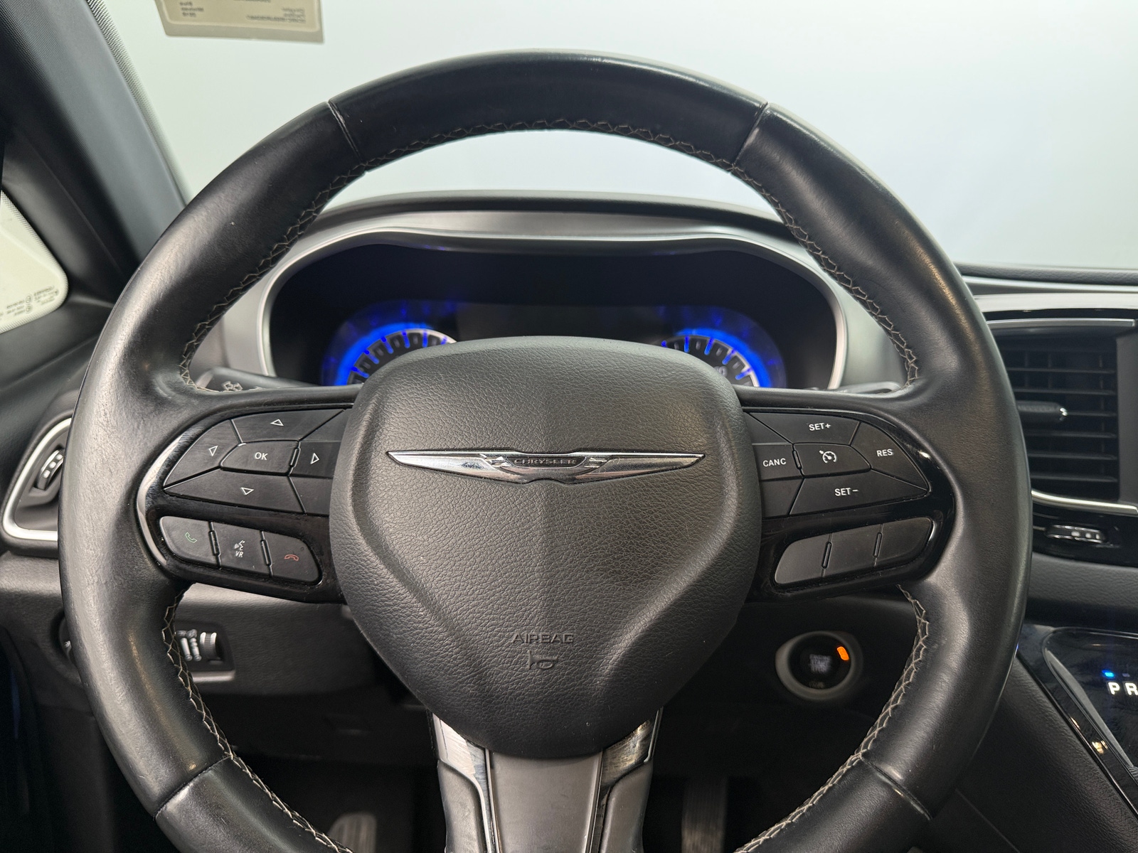 Thumbnail: 2018 Chrysler Pacifica - 4