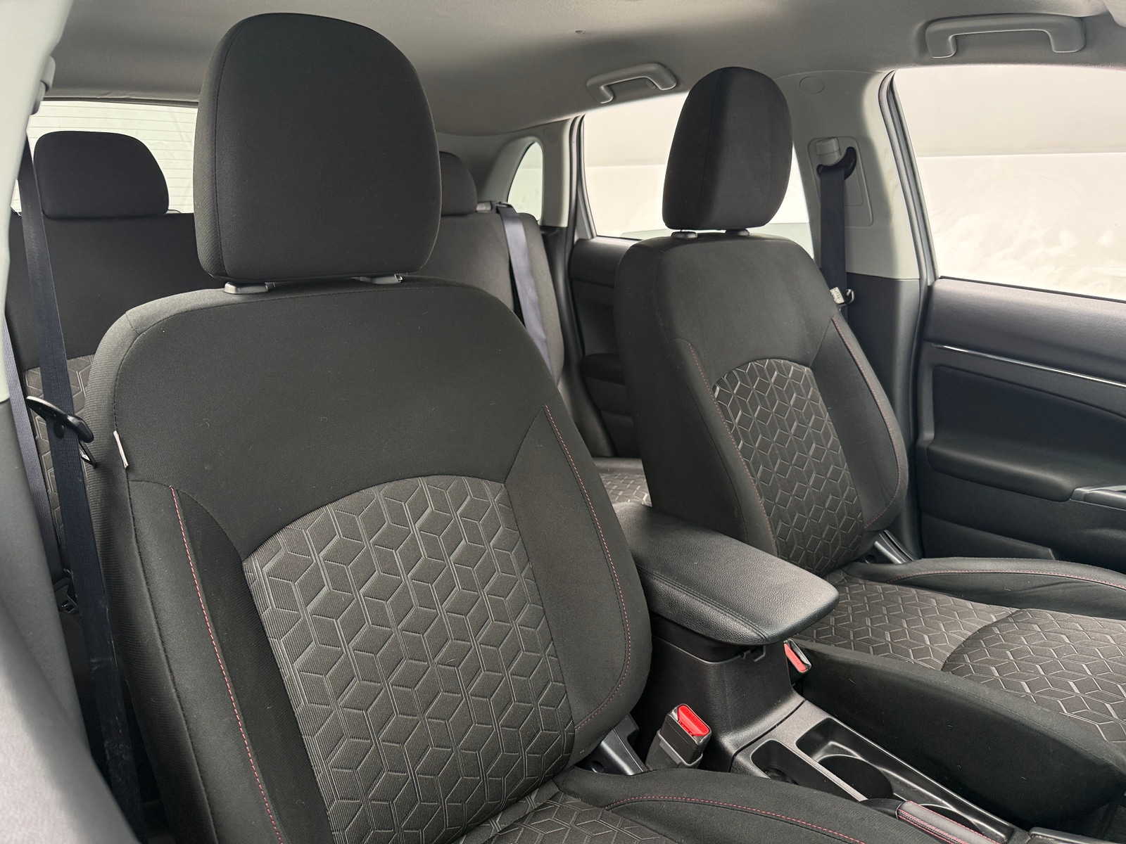 Thumbnail: 2024 Mitsubishi Outlander Sport - 2