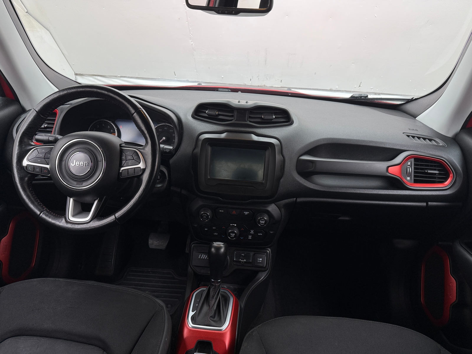 Thumbnail: 2019 Jeep Renegade - 3