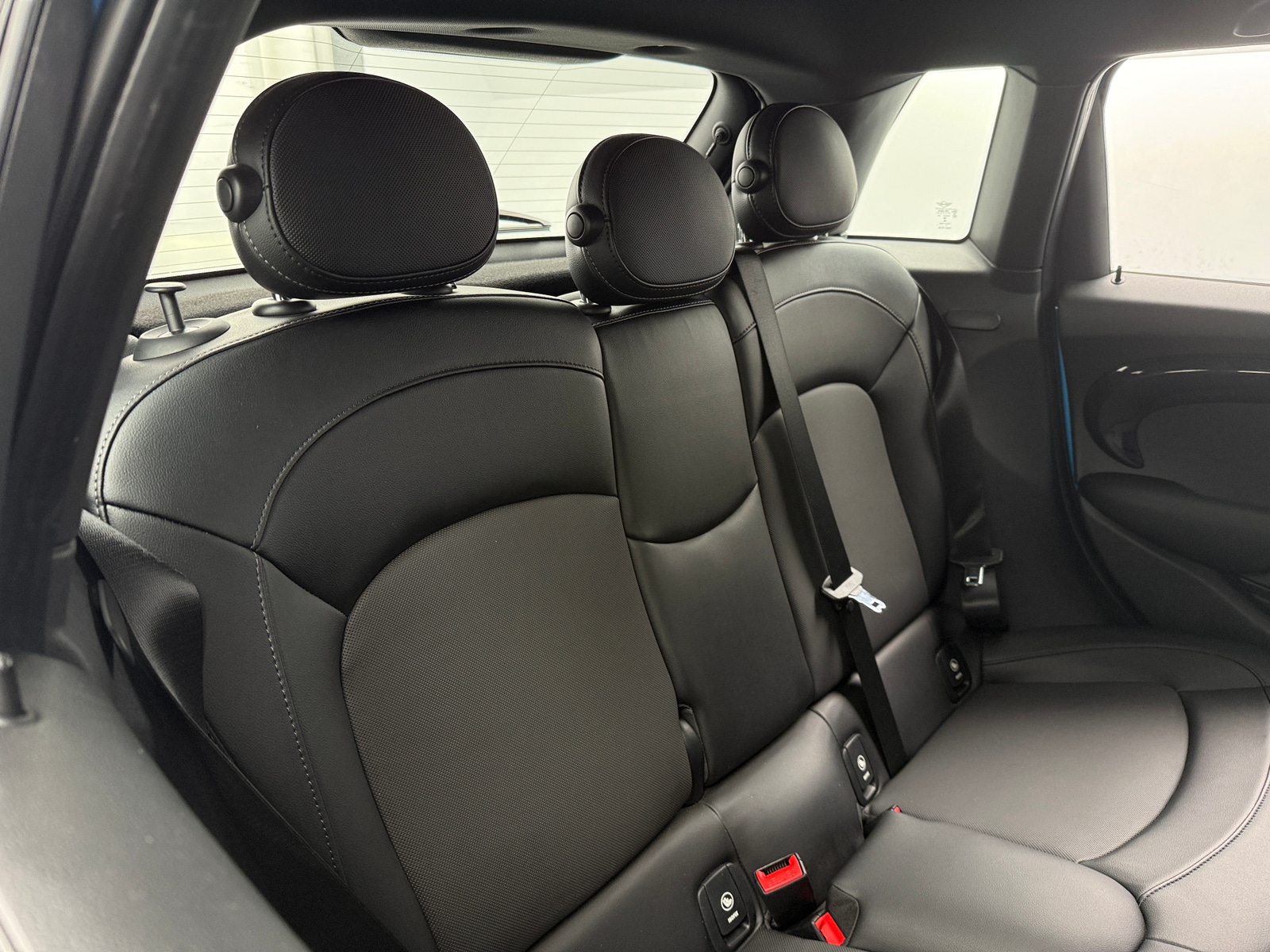 Thumbnail: 2018 MINI Cooper Hardtop - 5