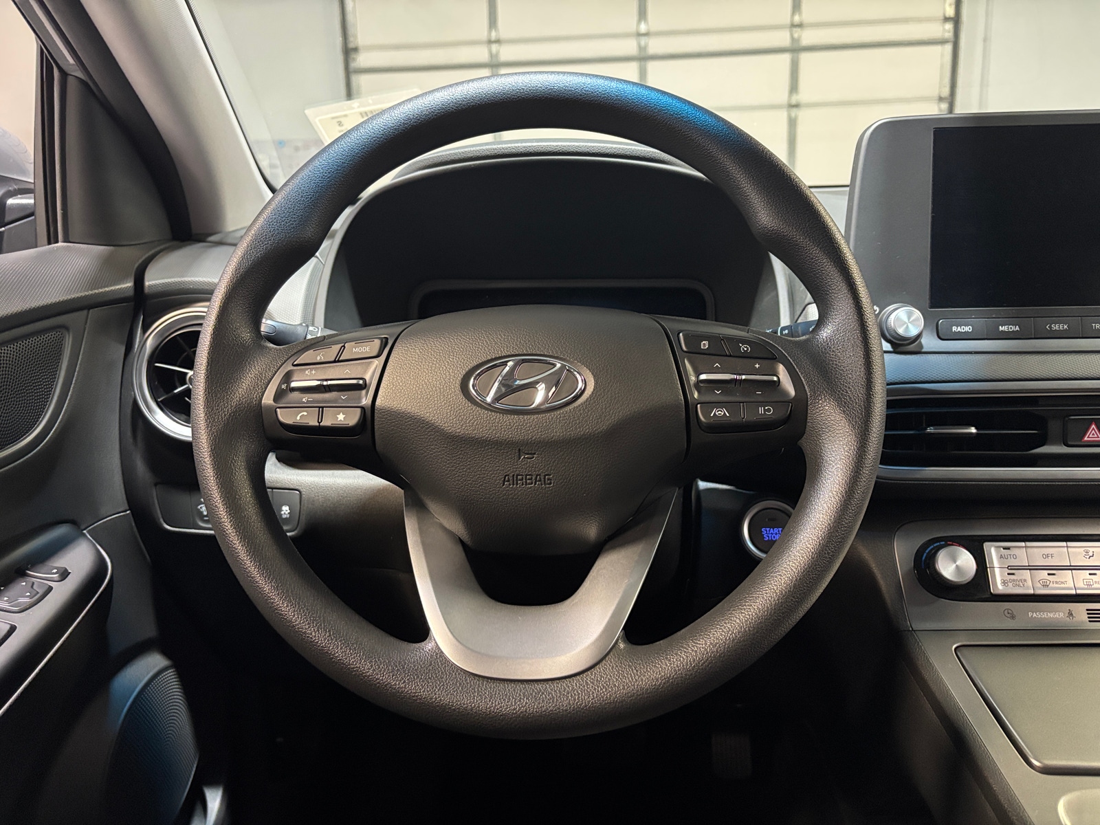 Thumbnail: 2023 Hyundai Kona - 5