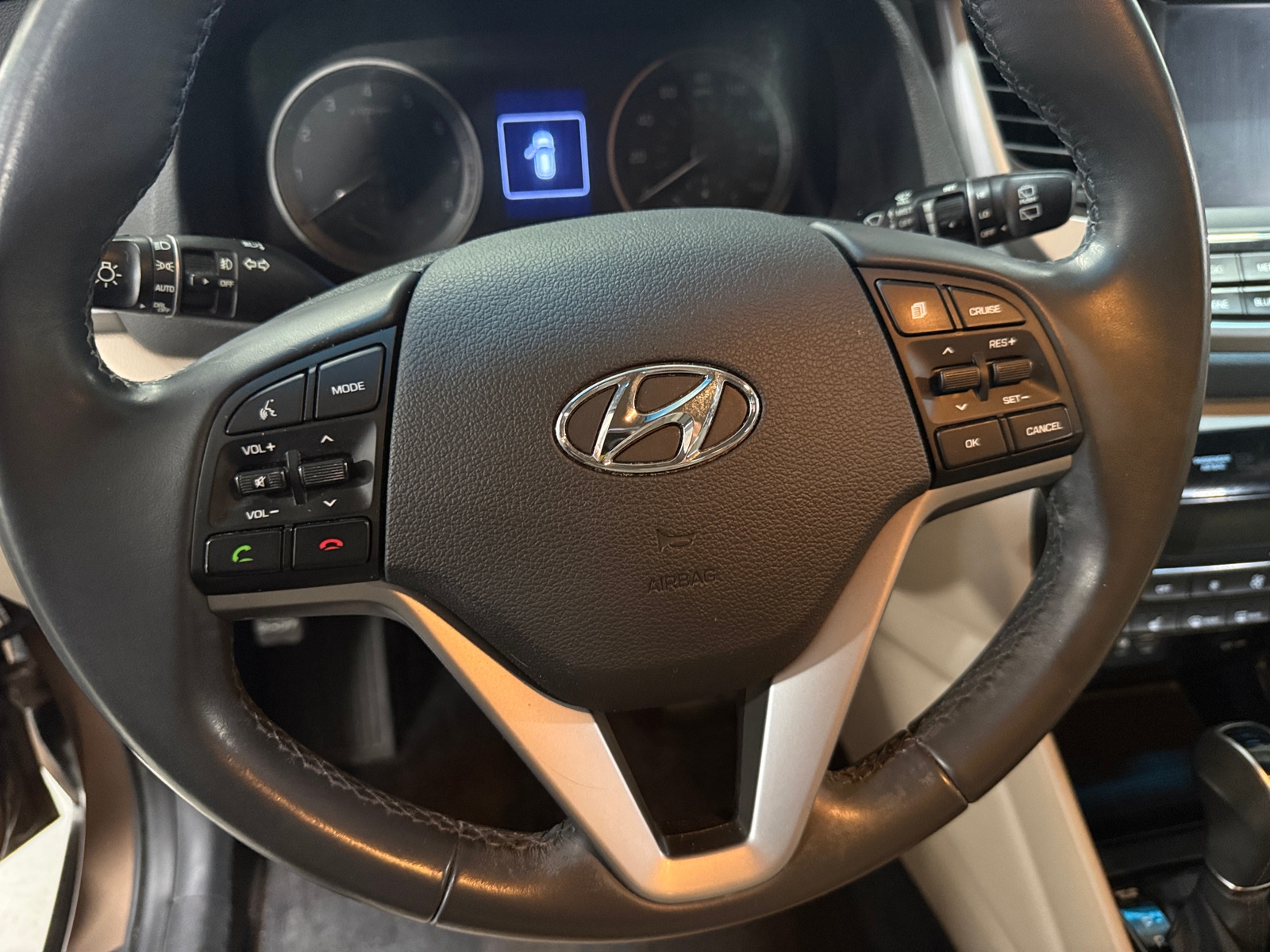 Thumbnail: 2017 Hyundai Tucson - 4