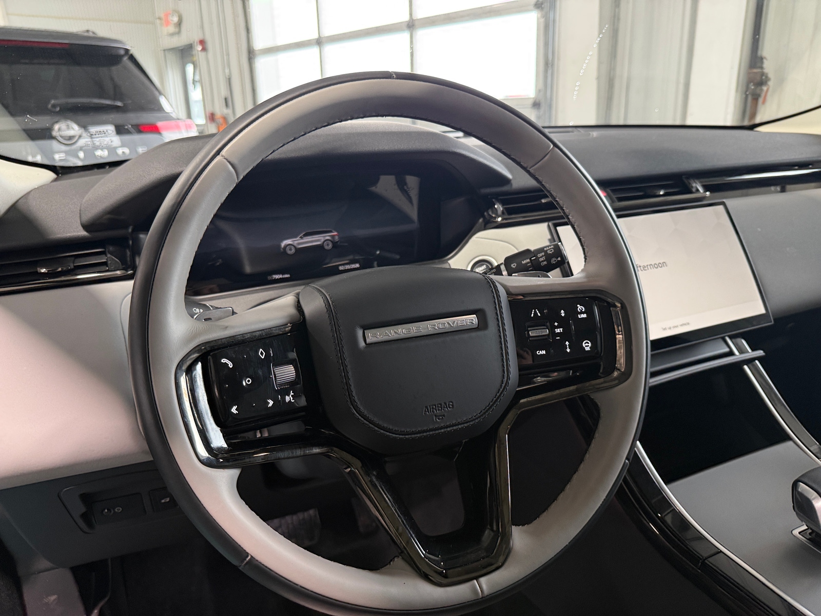 Thumbnail: 2025 Land Rover Range Rover Velar - 4