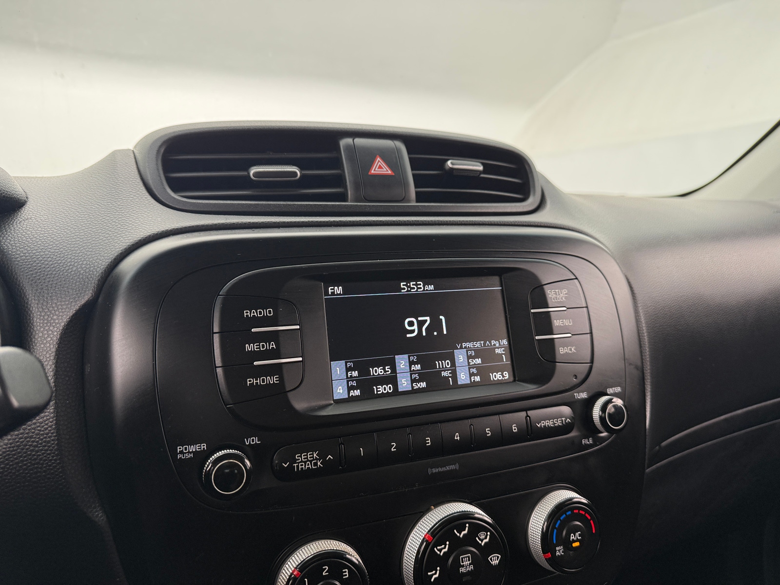 Thumbnail: 2017 Kia Soul - 4