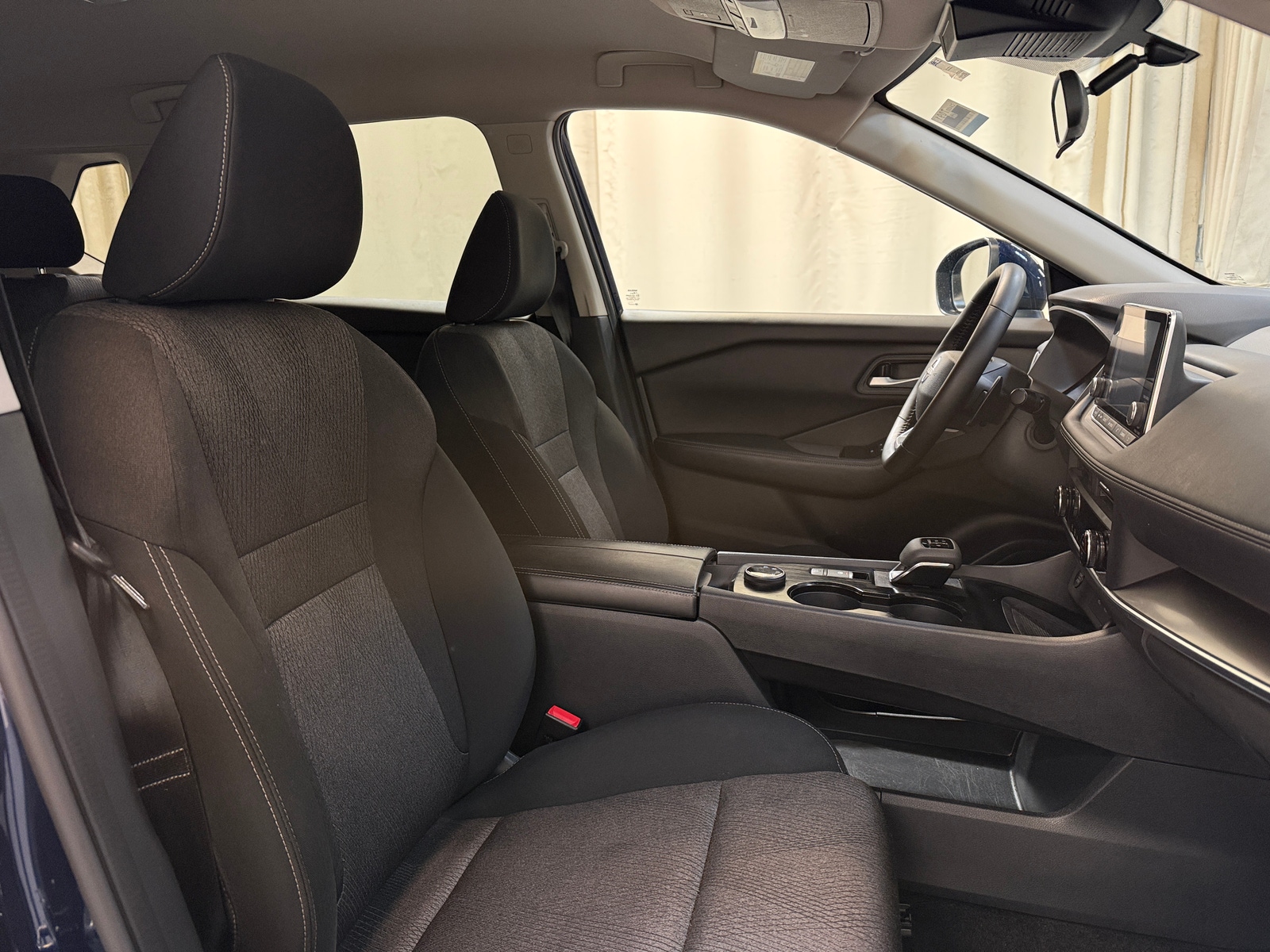 Thumbnail: 2025 Nissan Rogue - 2