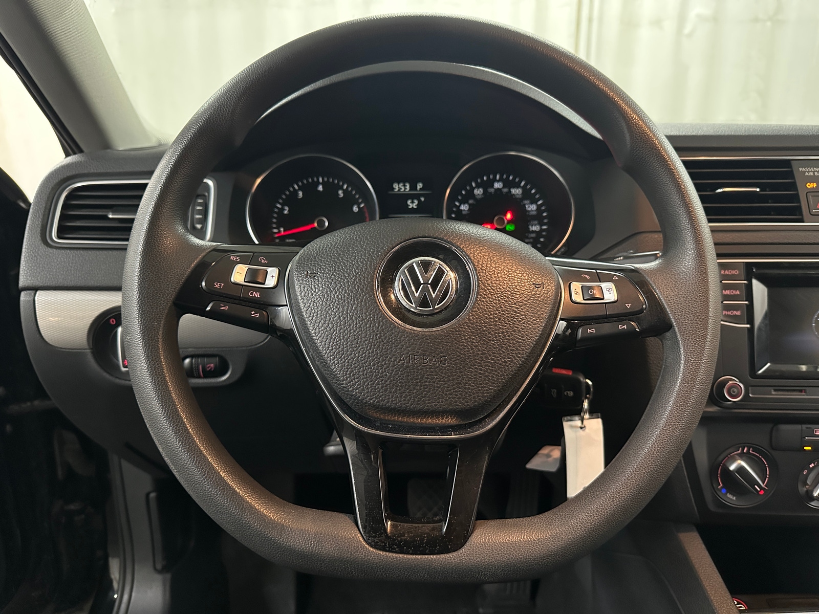 Thumbnail: 2017 Volkswagen Jetta - 5