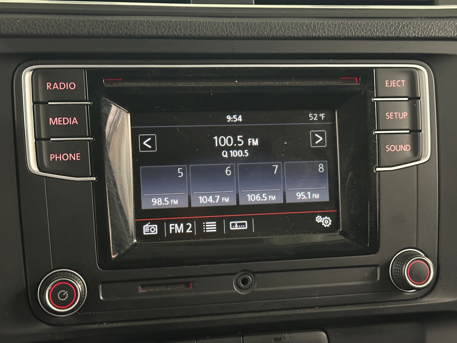 Thumbnail: 2017 Volkswagen Jetta - 4