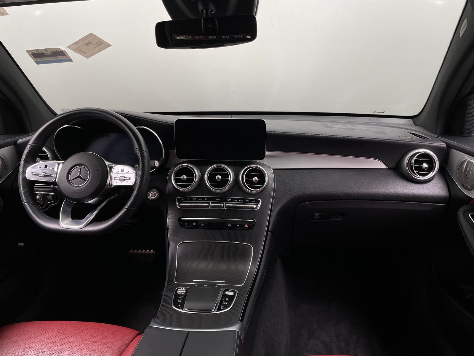 Thumbnail: 2023 Mercedes-Benz GLC - 2