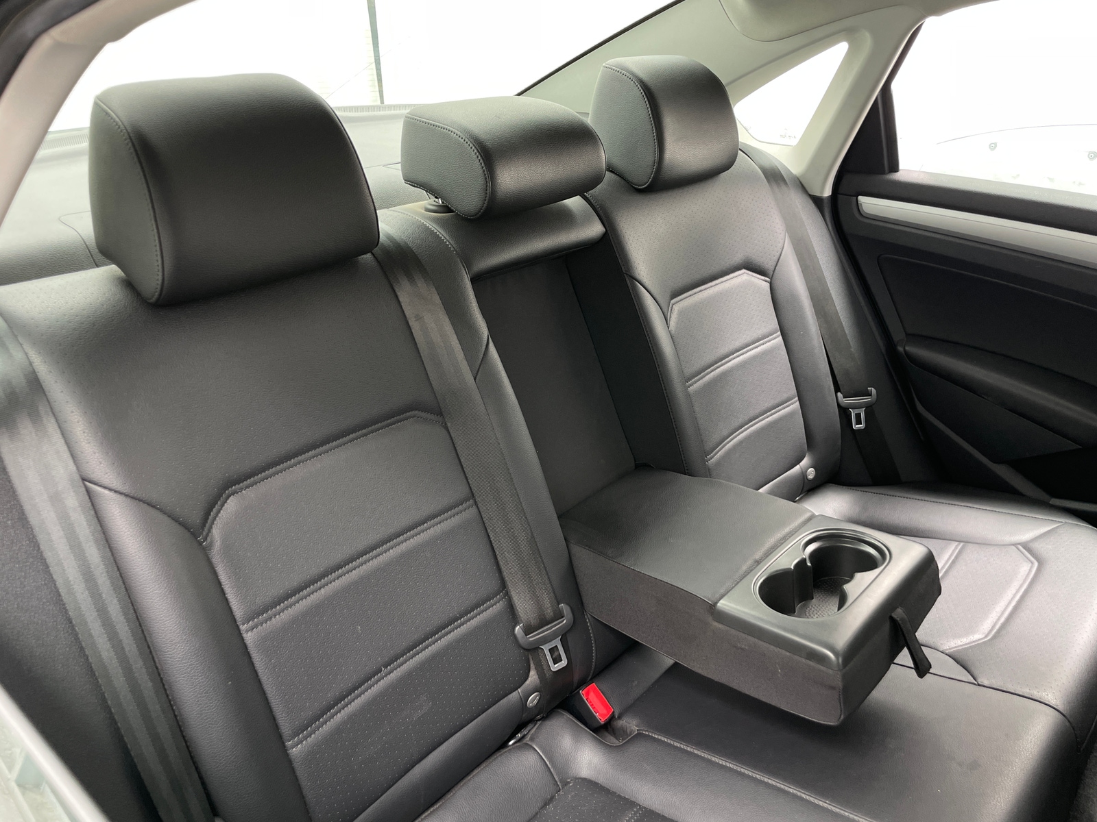 Thumbnail: 2019 Volkswagen Passat - 5