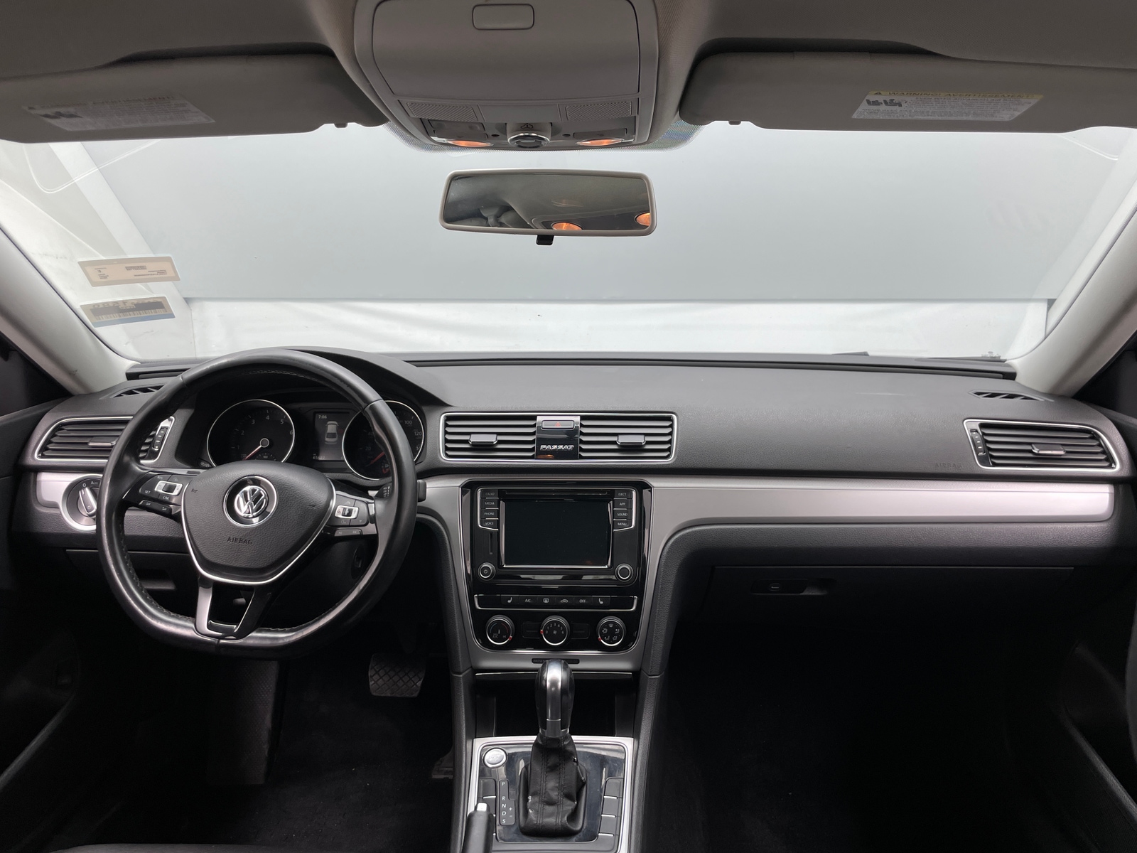 Thumbnail: 2019 Volkswagen Passat - 2