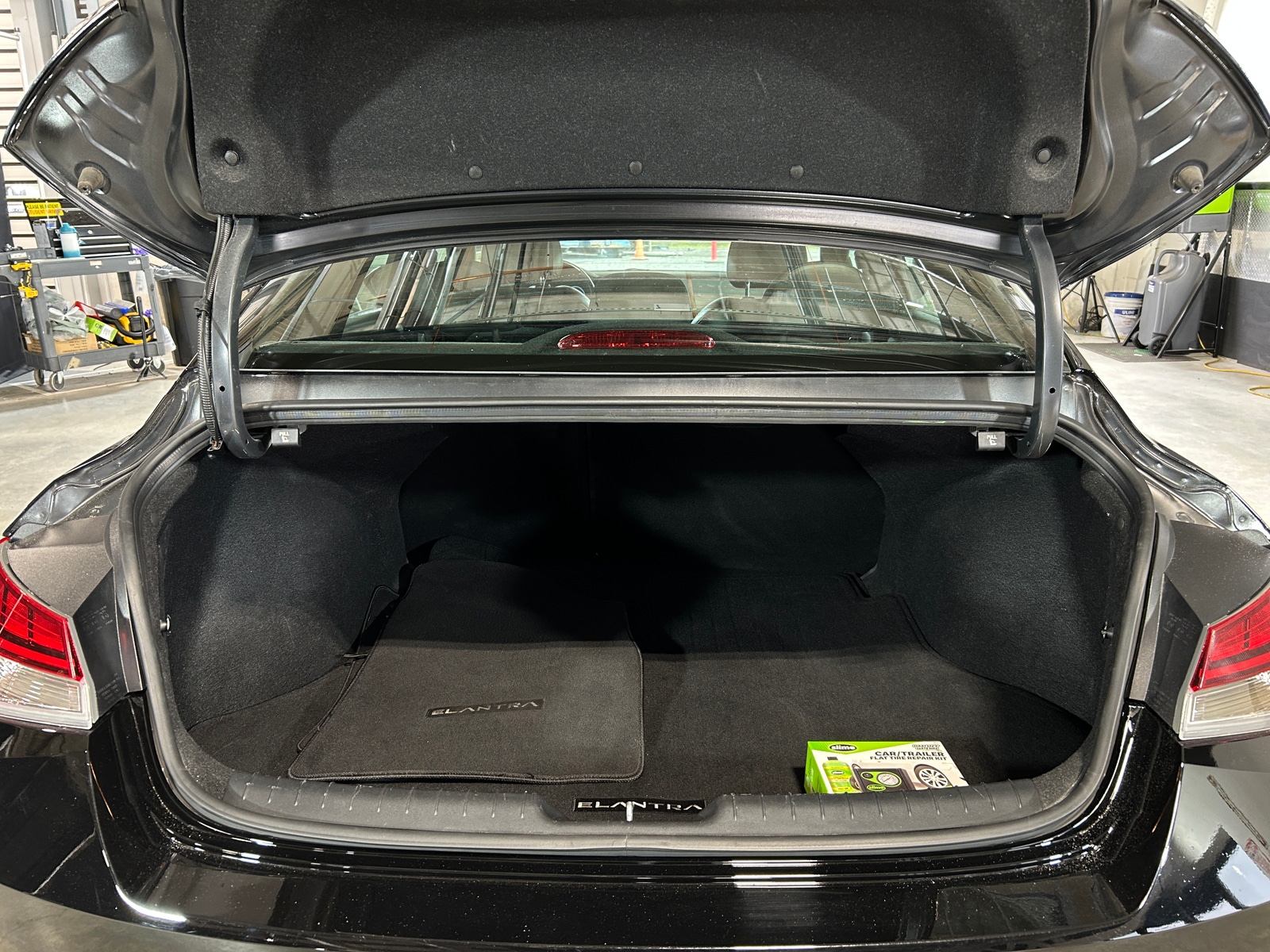 Thumbnail: 2023 Hyundai Elantra - 6