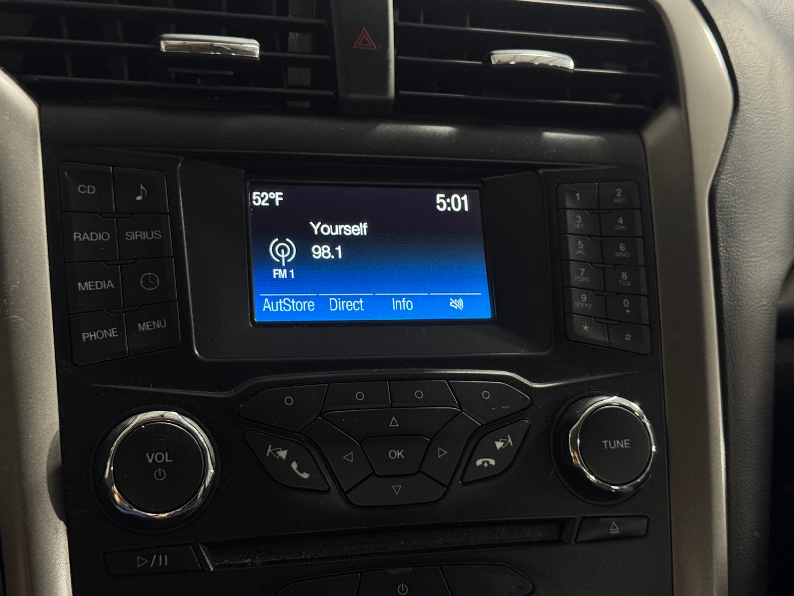 Thumbnail: 2017 Ford Fusion - 4