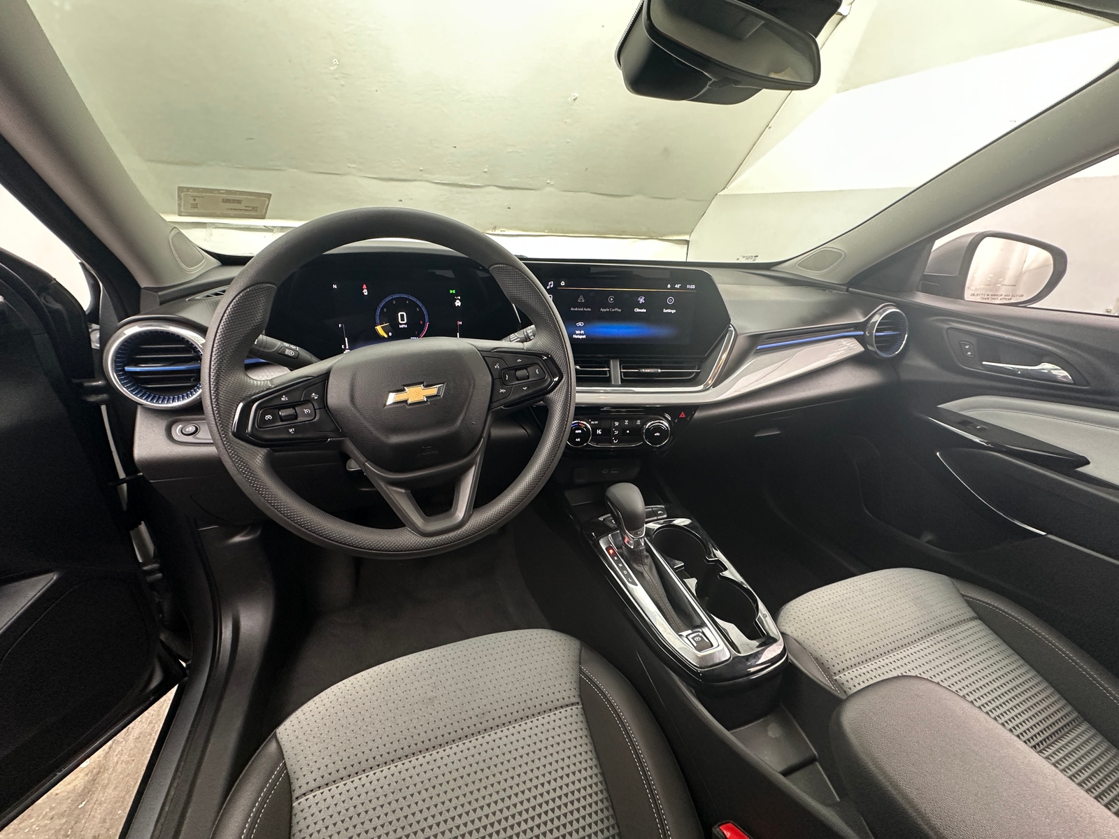 Thumbnail: 2025 Chevrolet Trax - 3