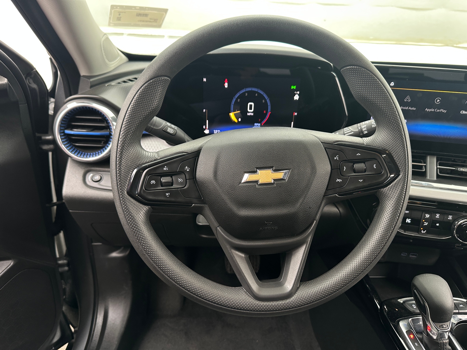 Thumbnail: 2025 Chevrolet Trax - 5