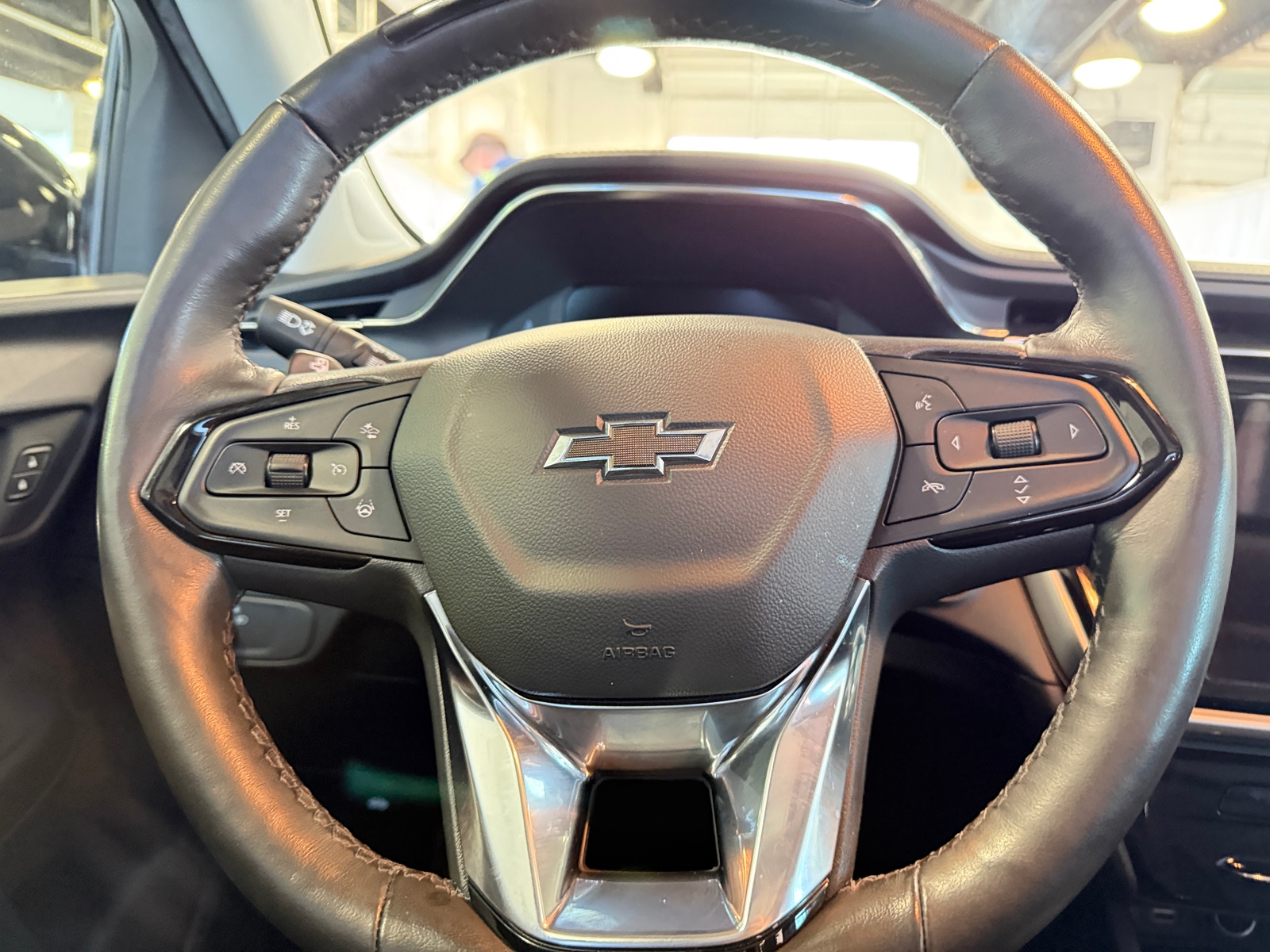 Thumbnail: 2023 Chevrolet Bolt EUV - 4