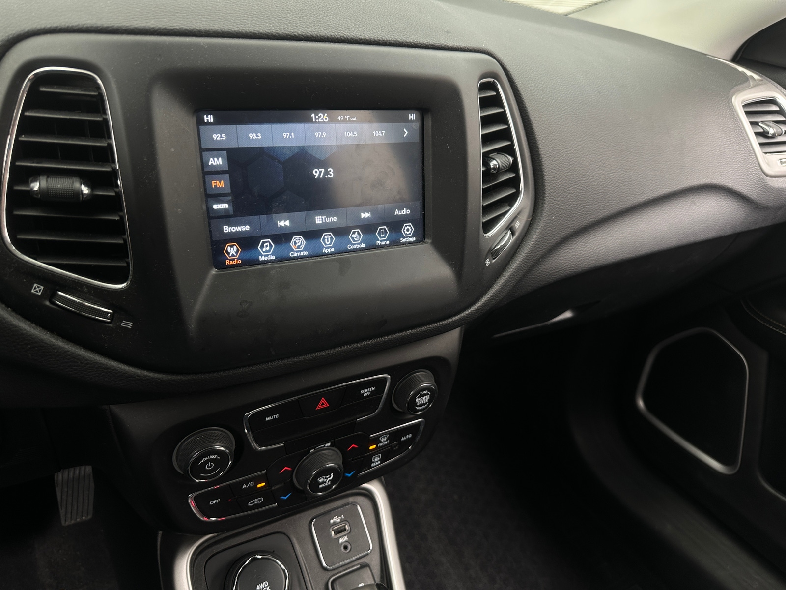 Thumbnail: 2019 Jeep Compass - 3