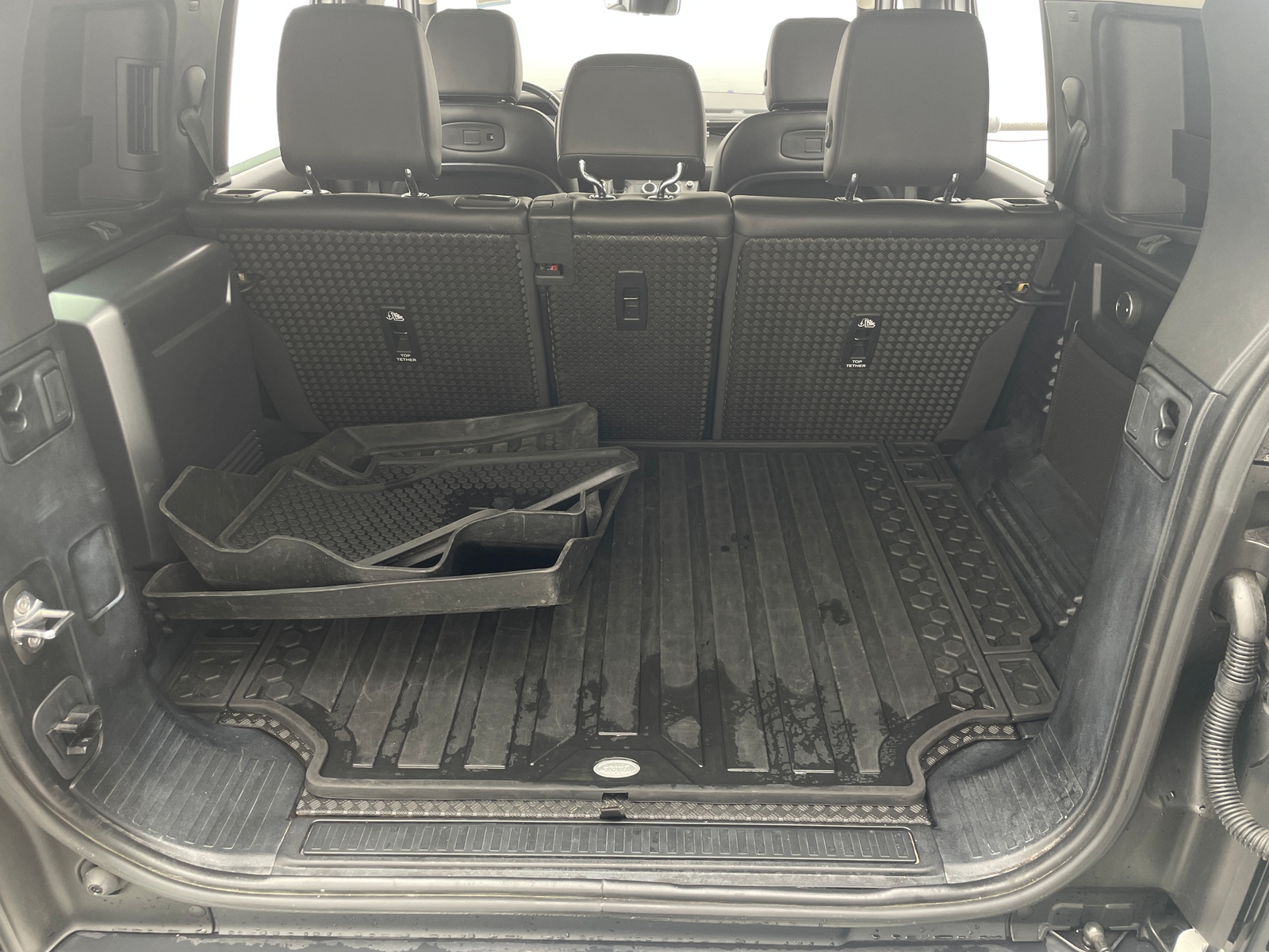 Thumbnail: 2022 Land Rover Defender - 6