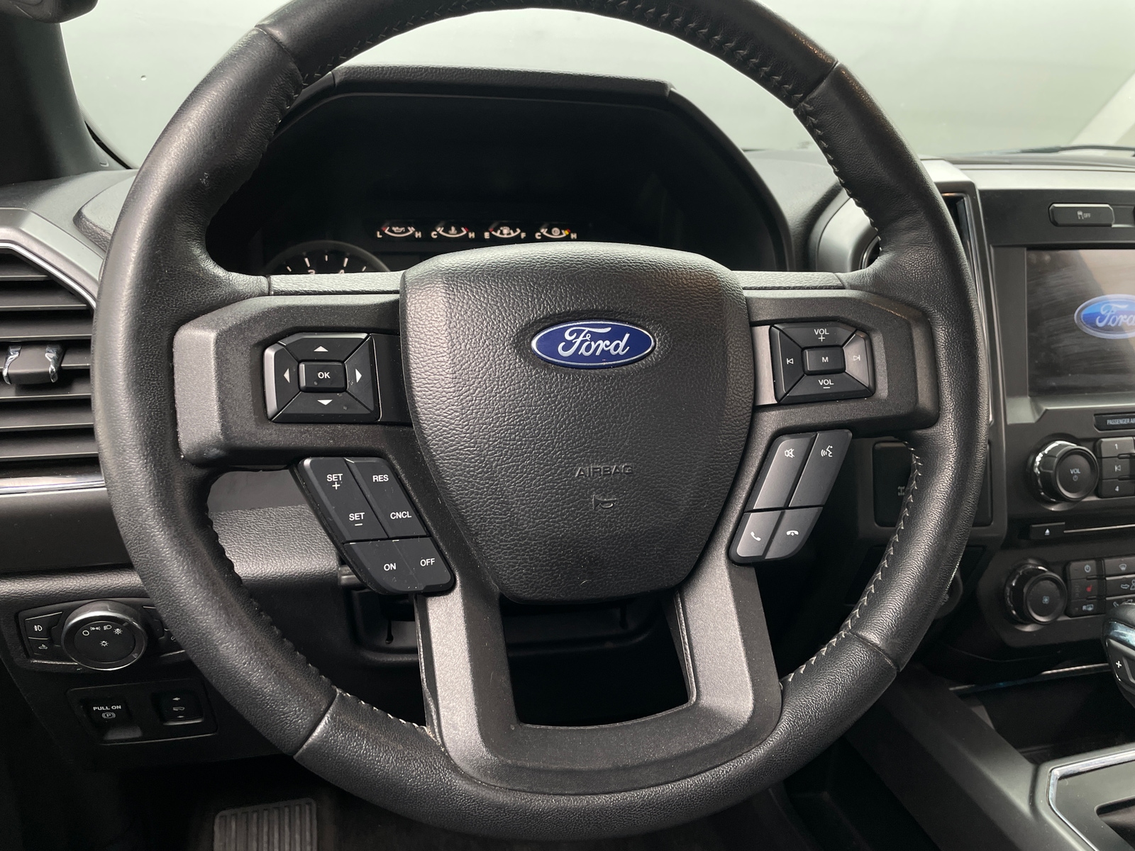 Thumbnail: 2018 Ford Econoline - 5