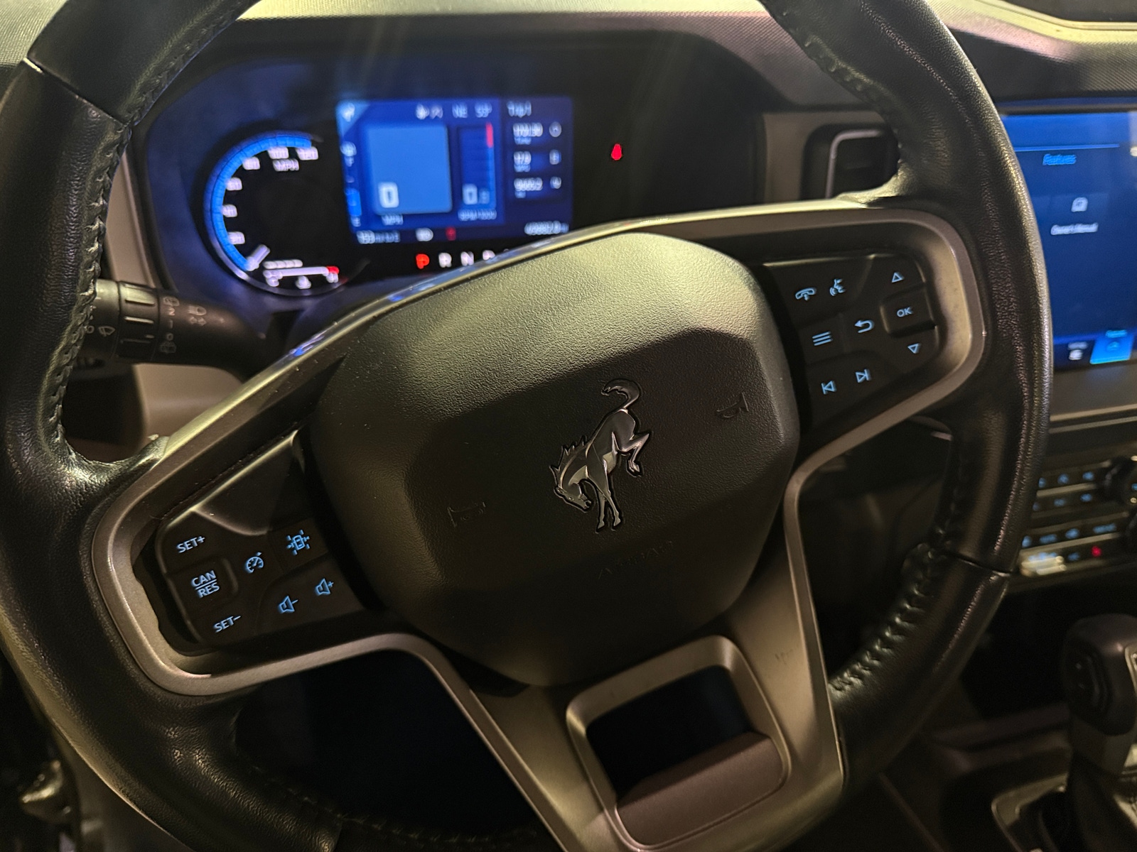 Thumbnail: 2022 Ford Bronco - 5