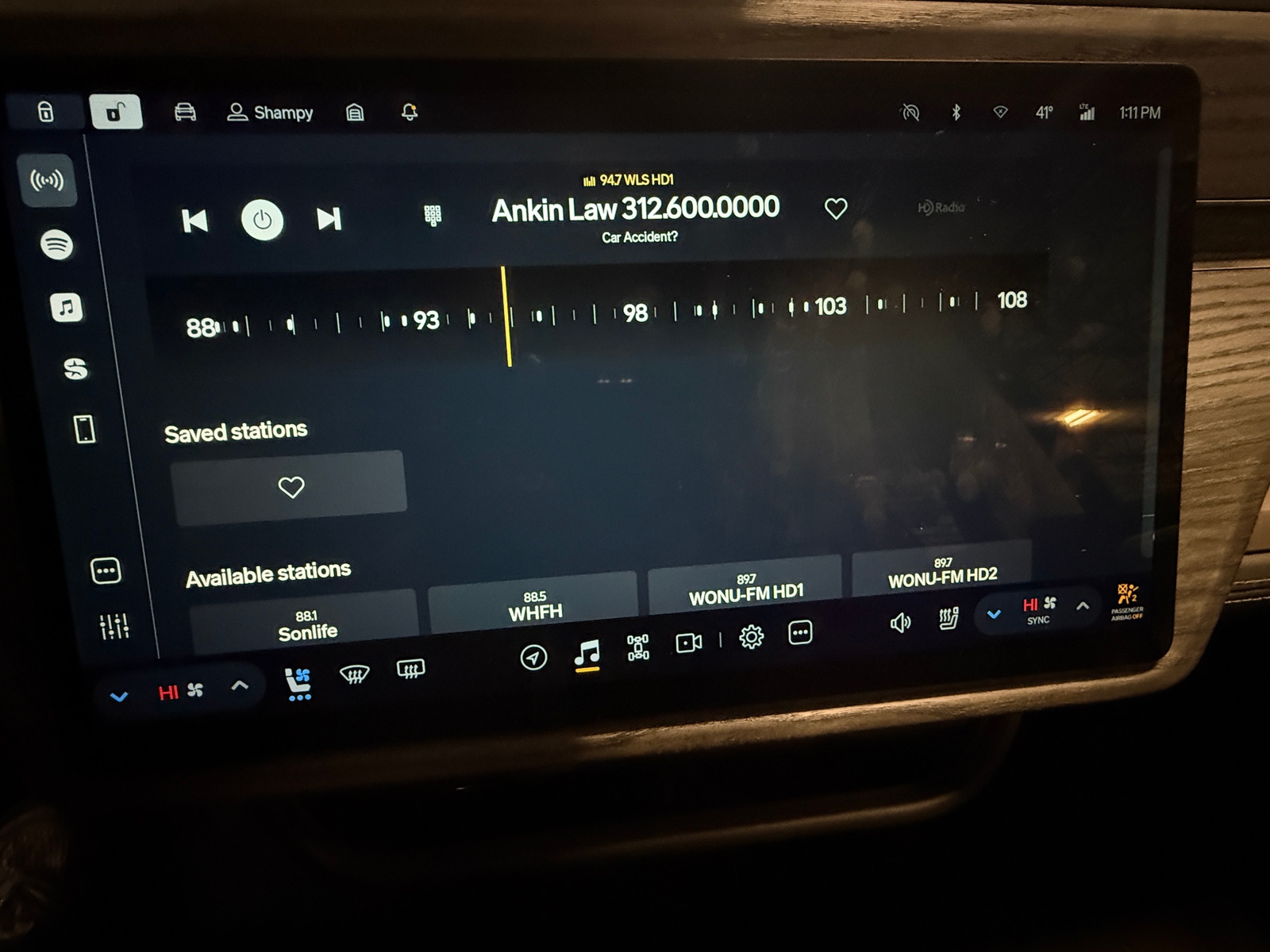 Thumbnail: 2024 Rivian R1S - 3