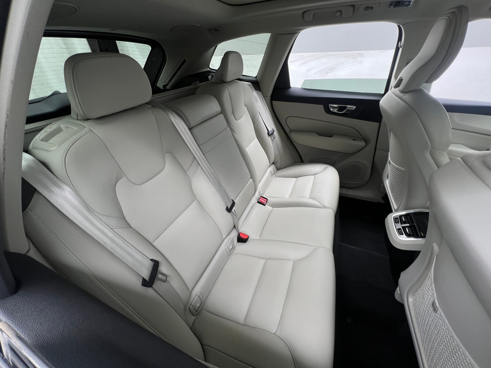 Thumbnail: 2020 Volvo XC60 - 5