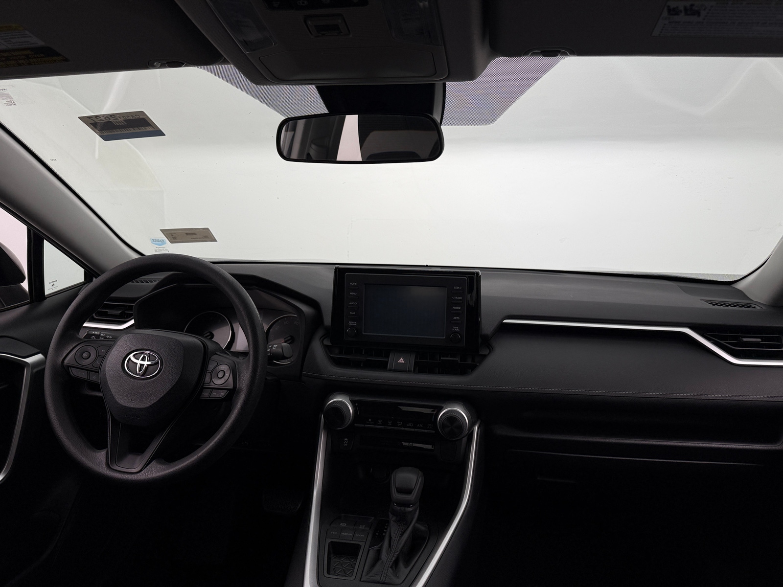 Thumbnail: 2019 Toyota RAV4 - 3