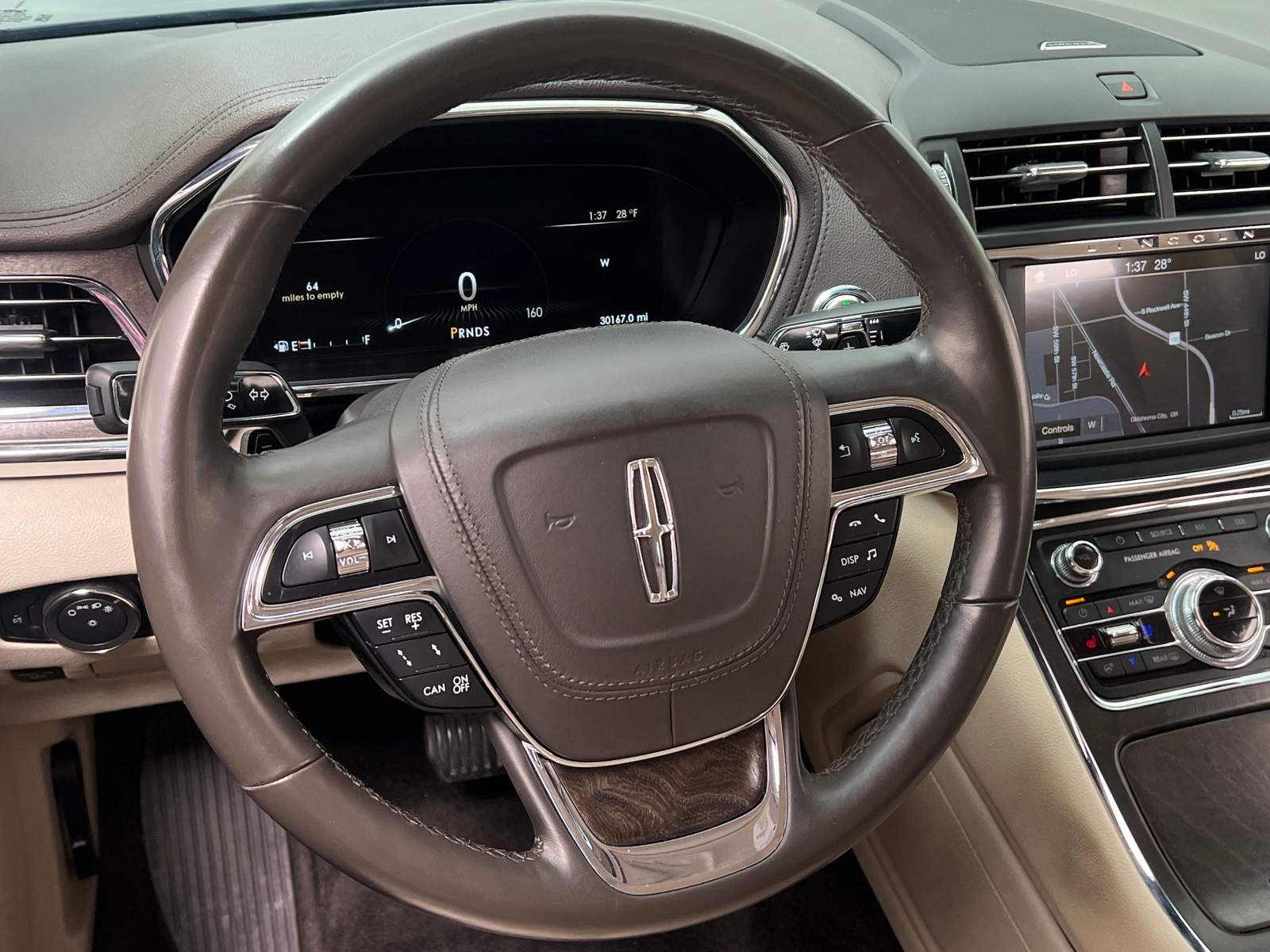 Thumbnail: 2017 Lincoln Continental - 4