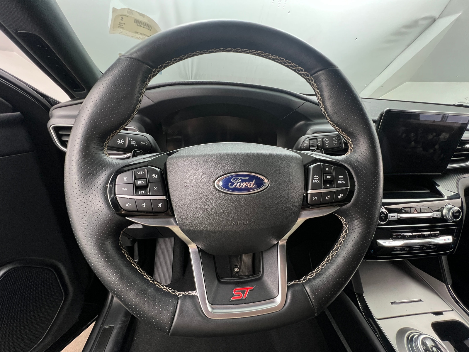 Thumbnail: 2022 Ford Explorer - 4