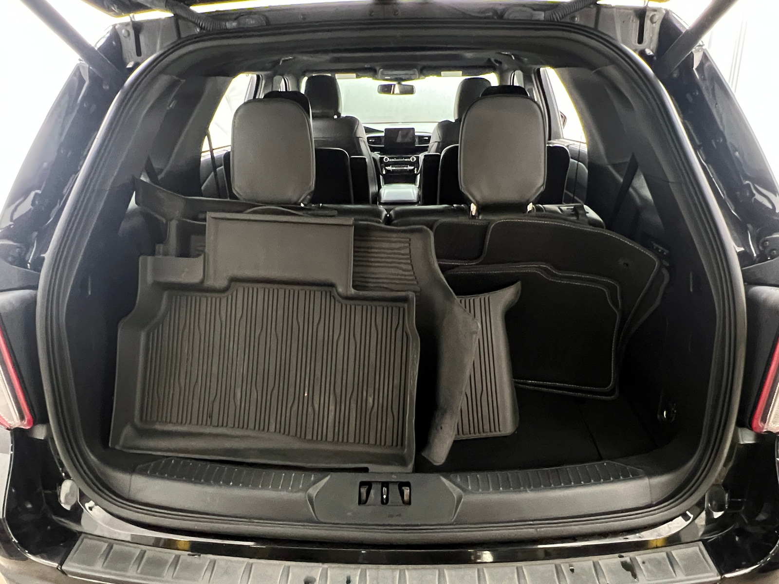 Thumbnail: 2022 Ford Explorer - 6