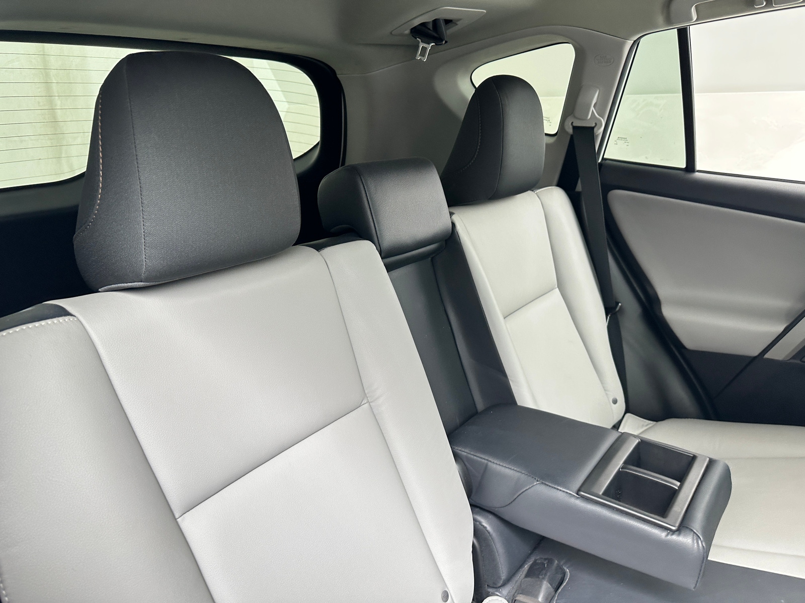 Thumbnail: 2017 Toyota RAV4 - 5