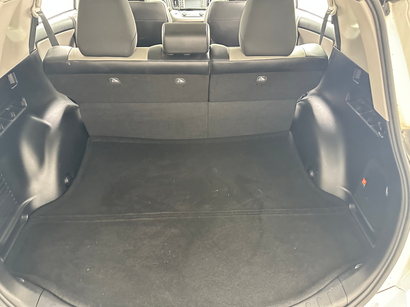 Thumbnail: 2017 Toyota RAV4 - 6