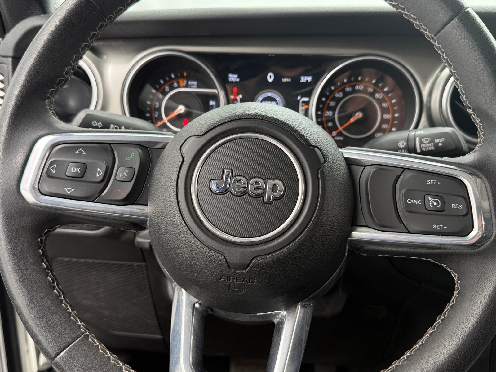 Thumbnail: 2023 Jeep Gladiator - 5