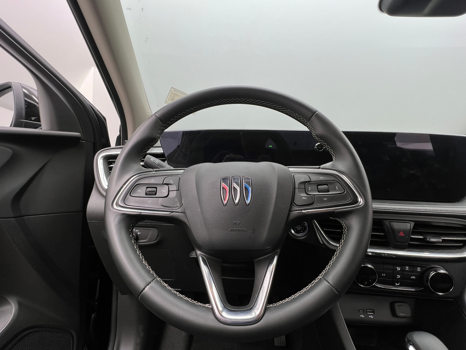 Thumbnail: 2025 Buick Encore GX - 4