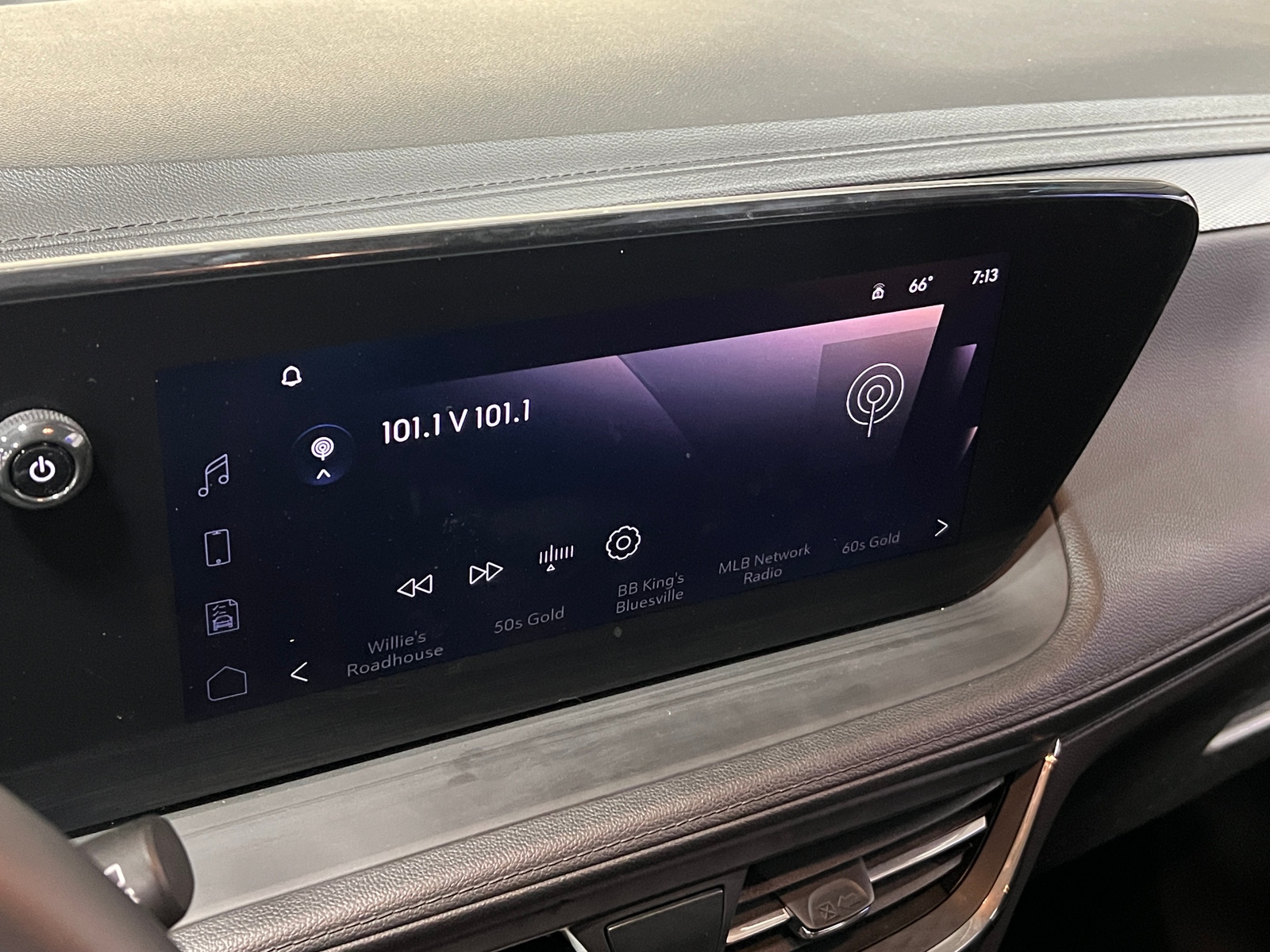 Thumbnail: 2025 Buick Encore GX - 3