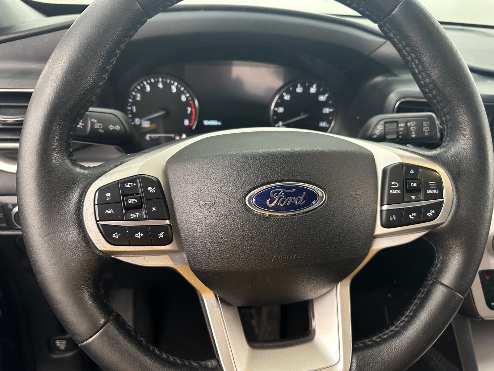 Thumbnail: 2021 Ford Explorer - 5