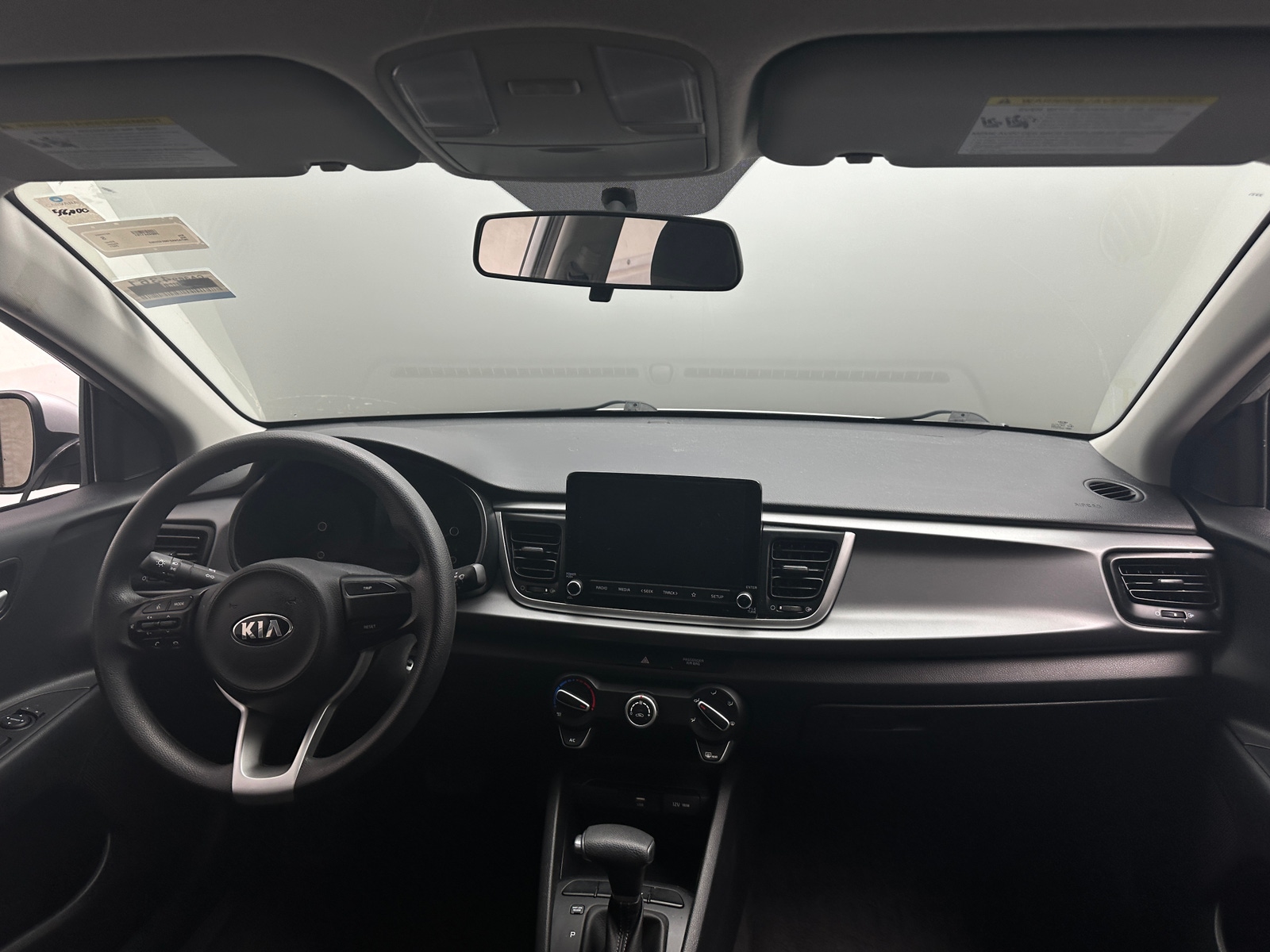 Thumbnail: 2021 Kia Rio - 3