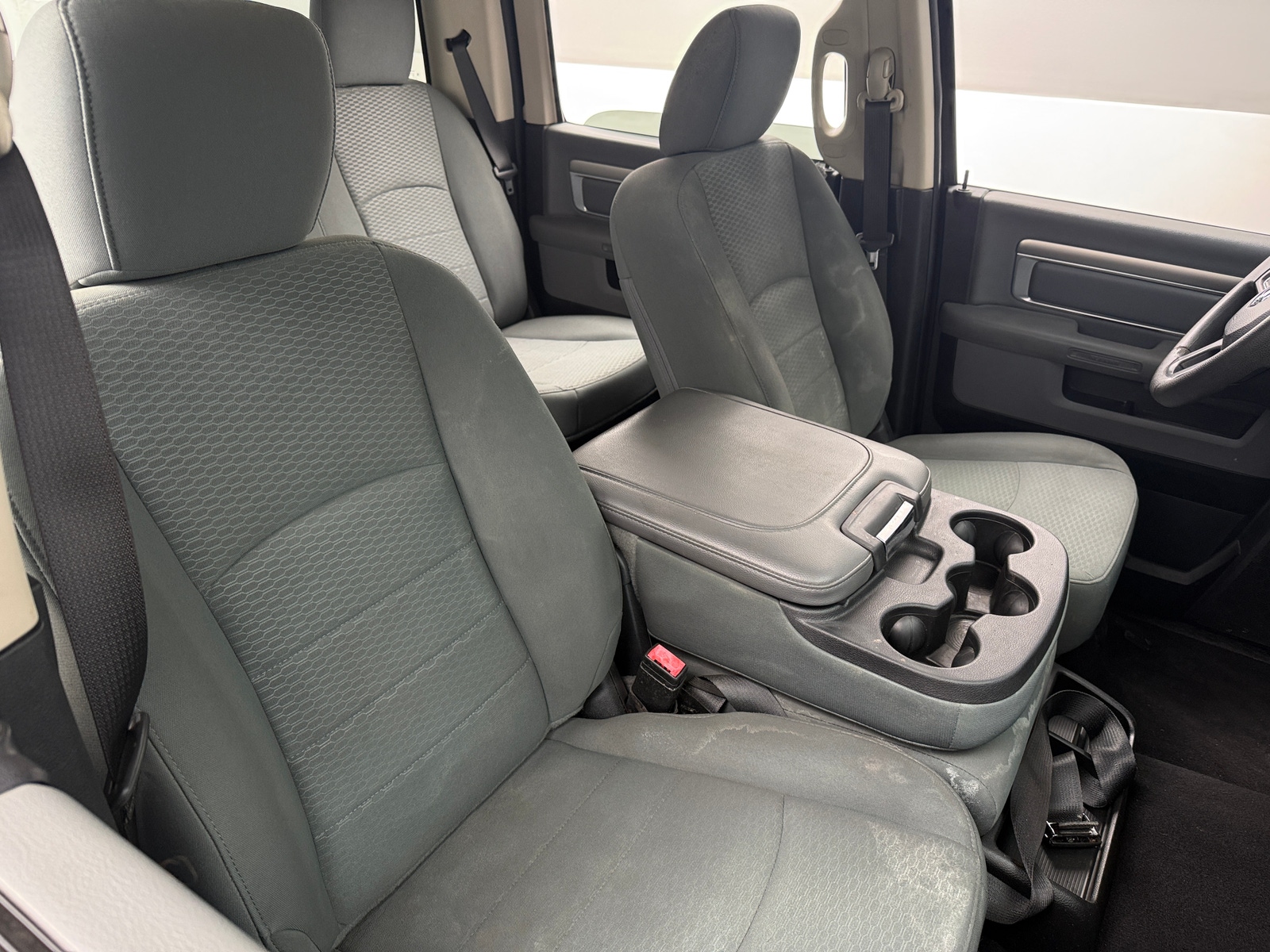 Thumbnail: 2020 RAM 1500 Classic - 2