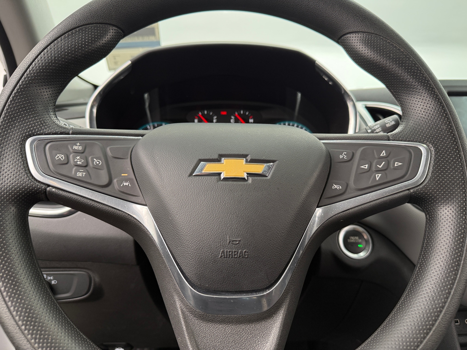 Thumbnail: 2023 Chevrolet Equinox - 5