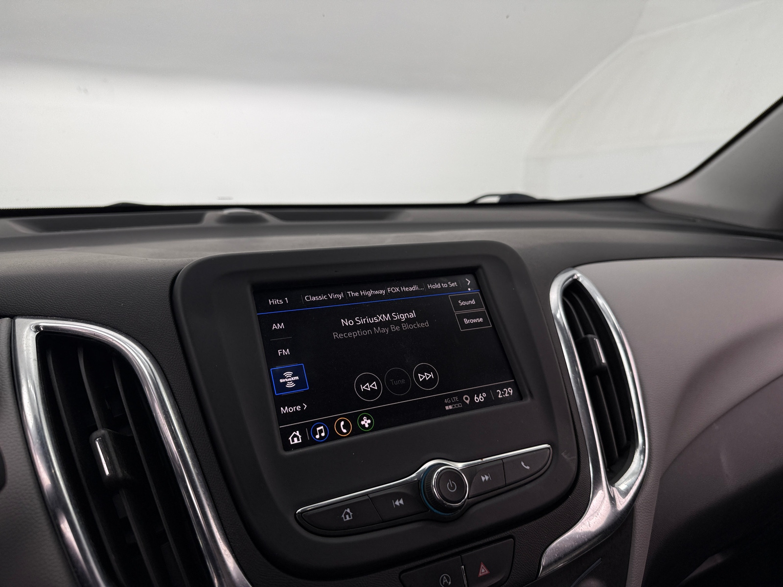 Thumbnail: 2023 Chevrolet Equinox - 4